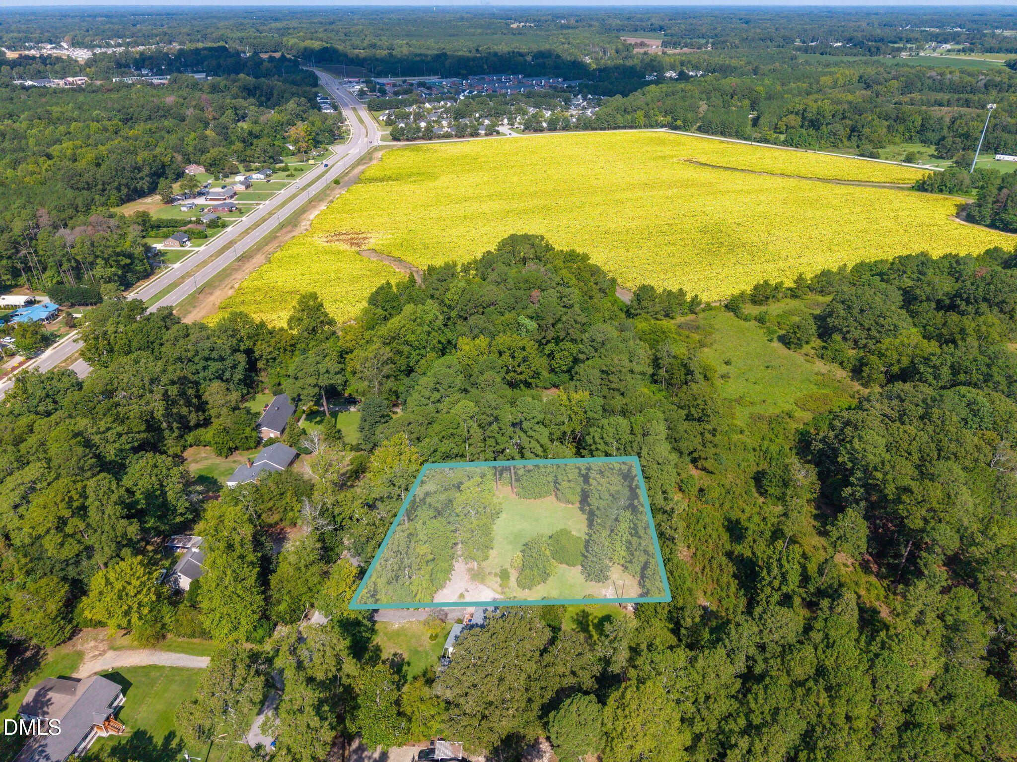main property photo 8