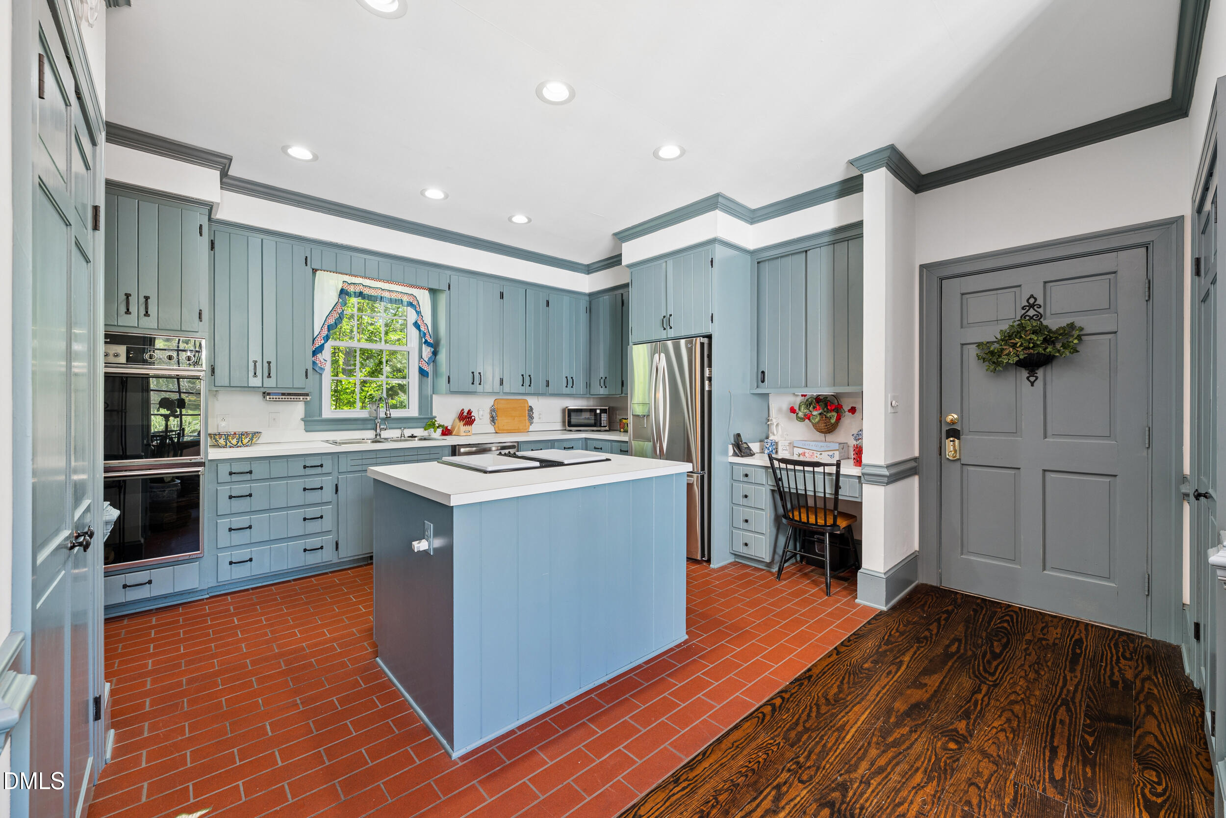 main property photo 15