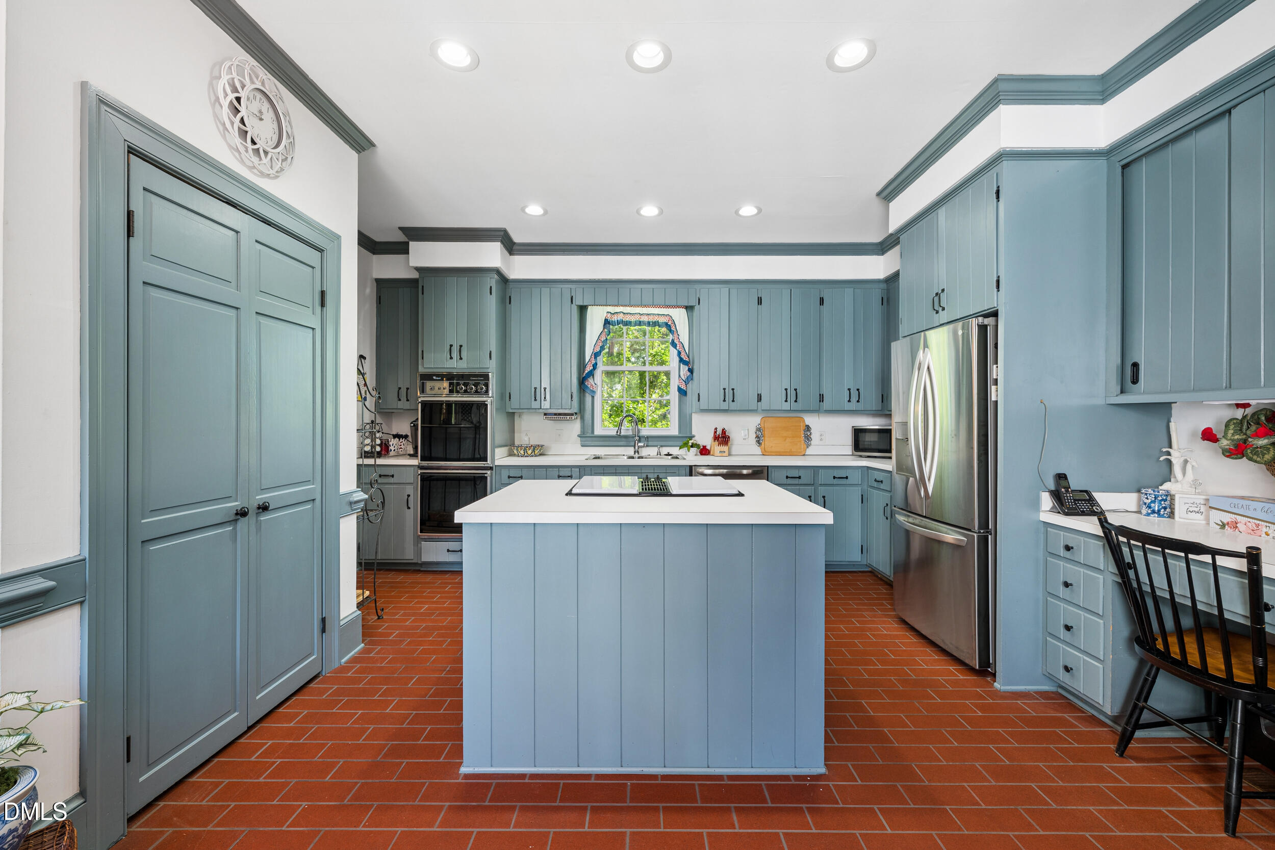 main property photo 16