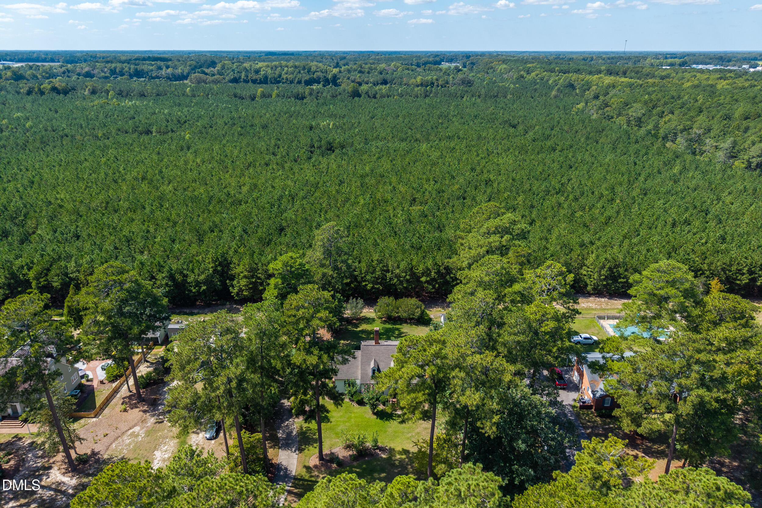 main property photo 40