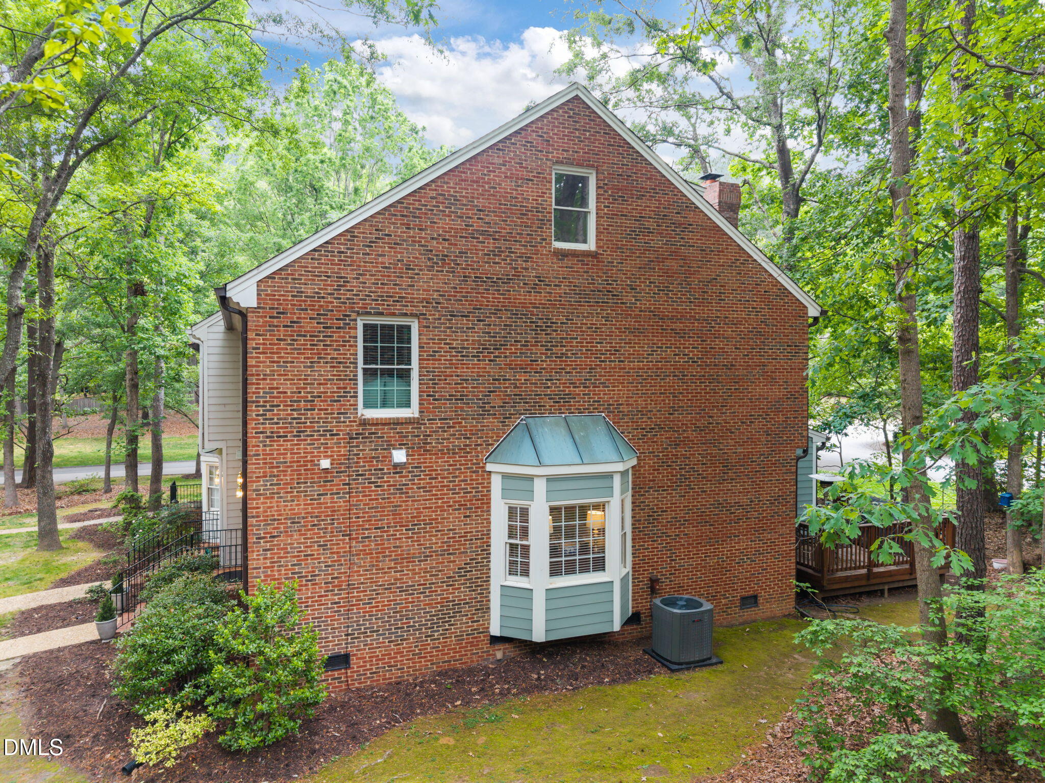 main property photo 34