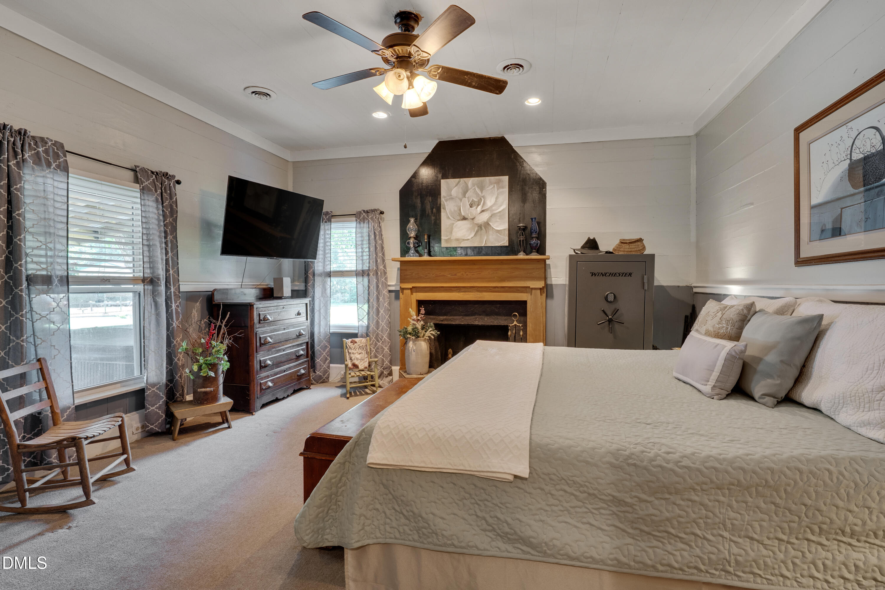 main property photo 25