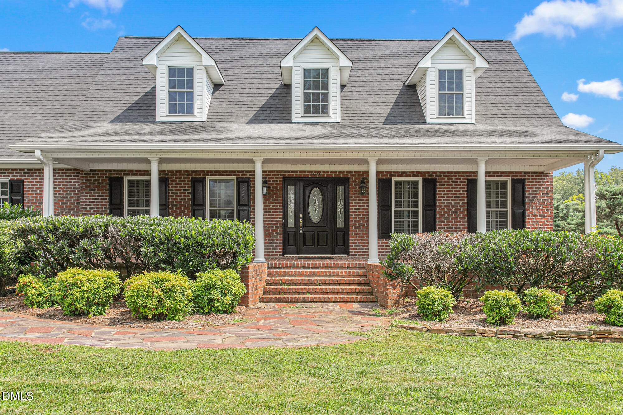main property photo 2