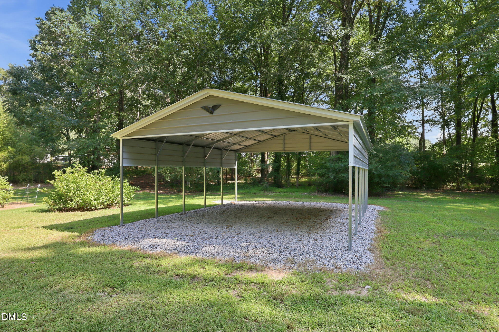main property photo 40