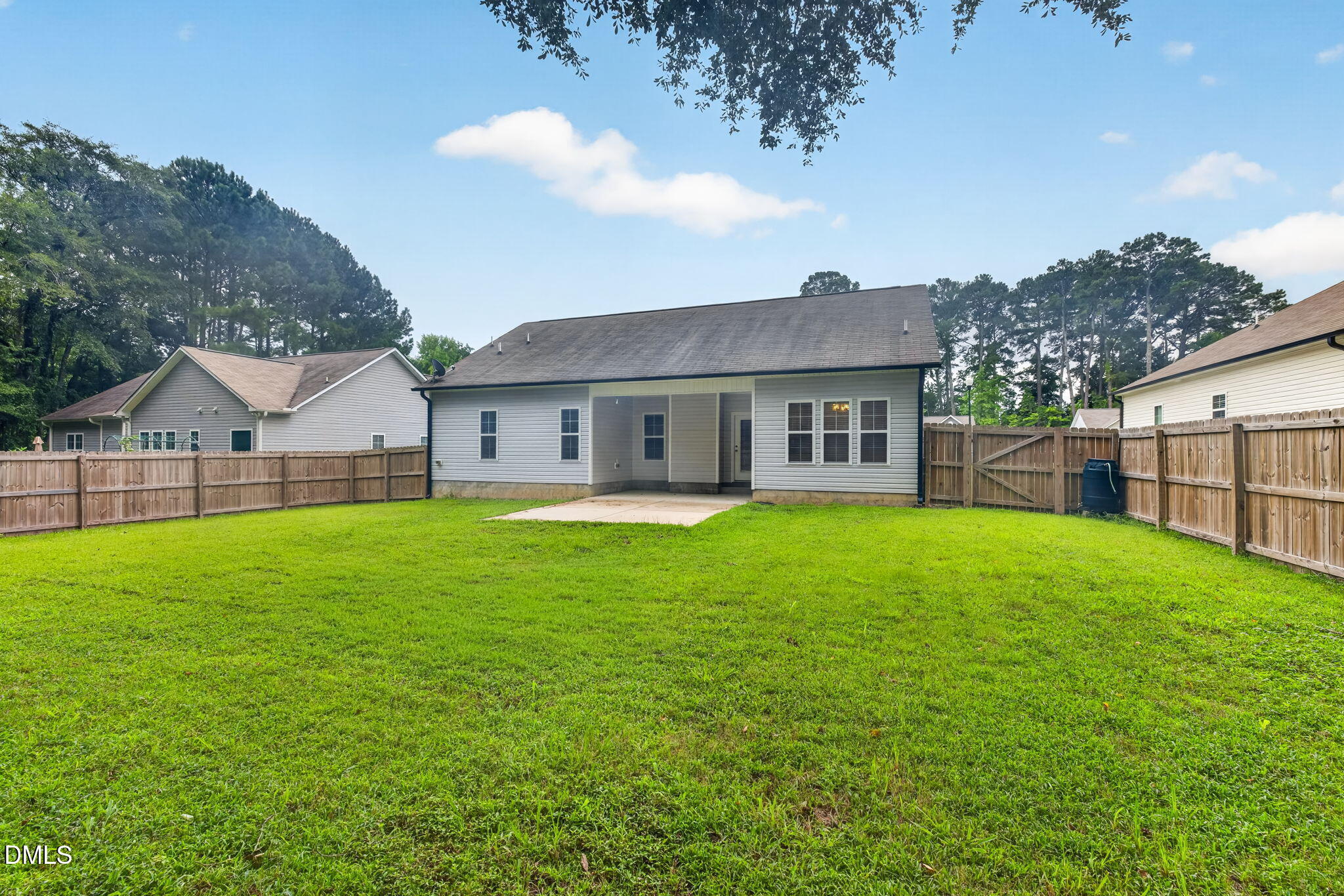 main property photo 35