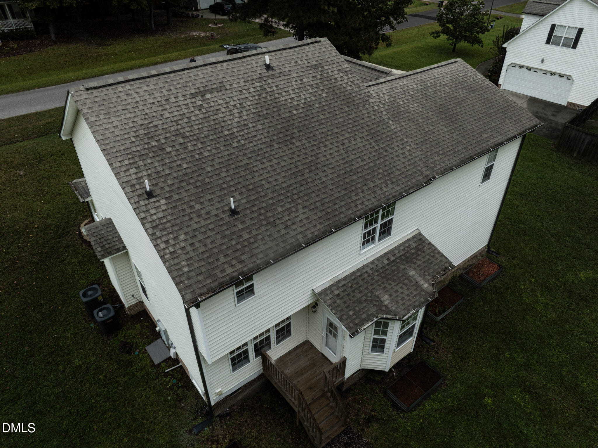 main property photo 15
