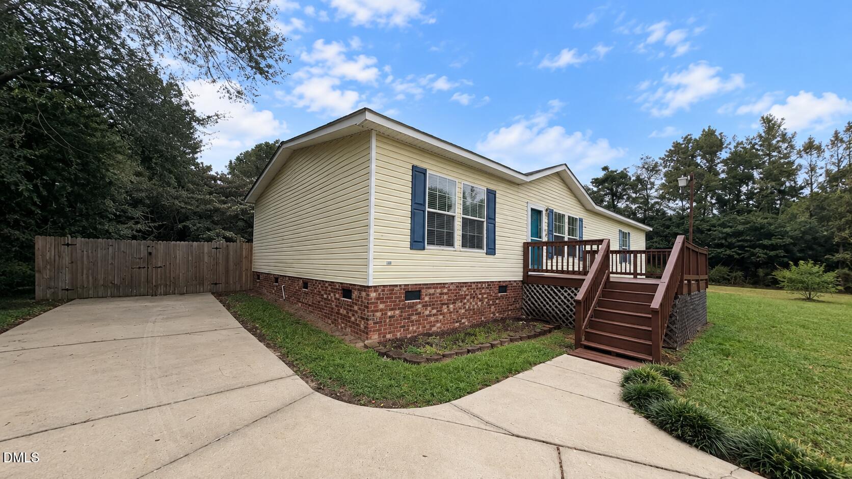 main property photo 27