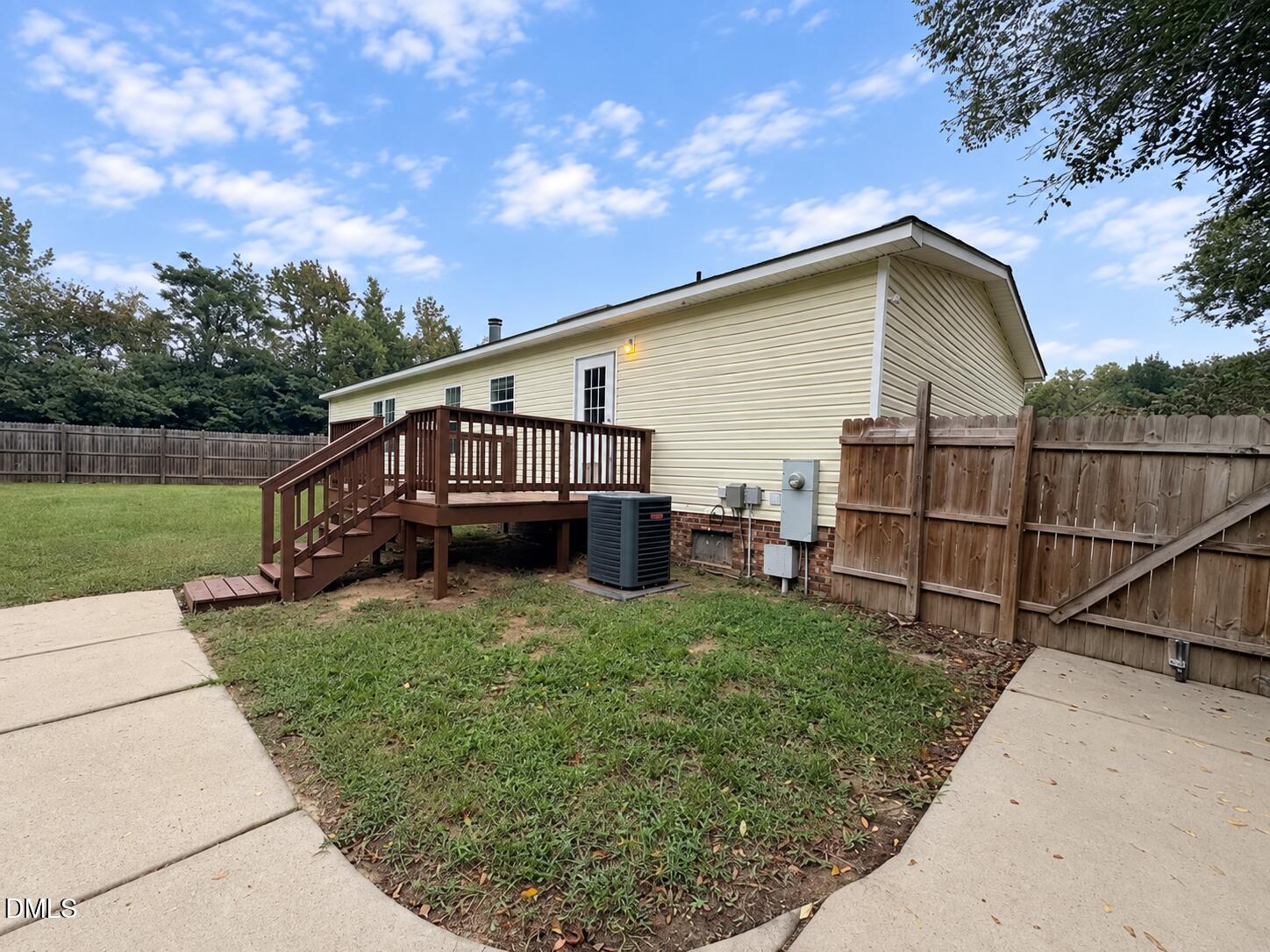 main property photo 34