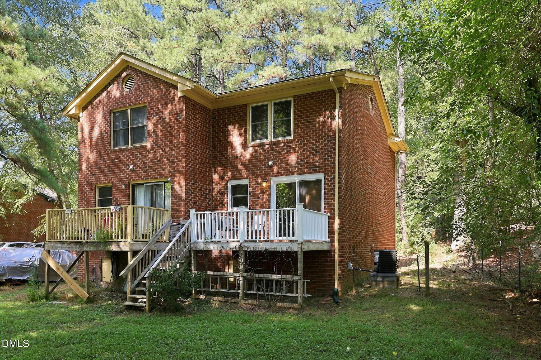 main property photo 17