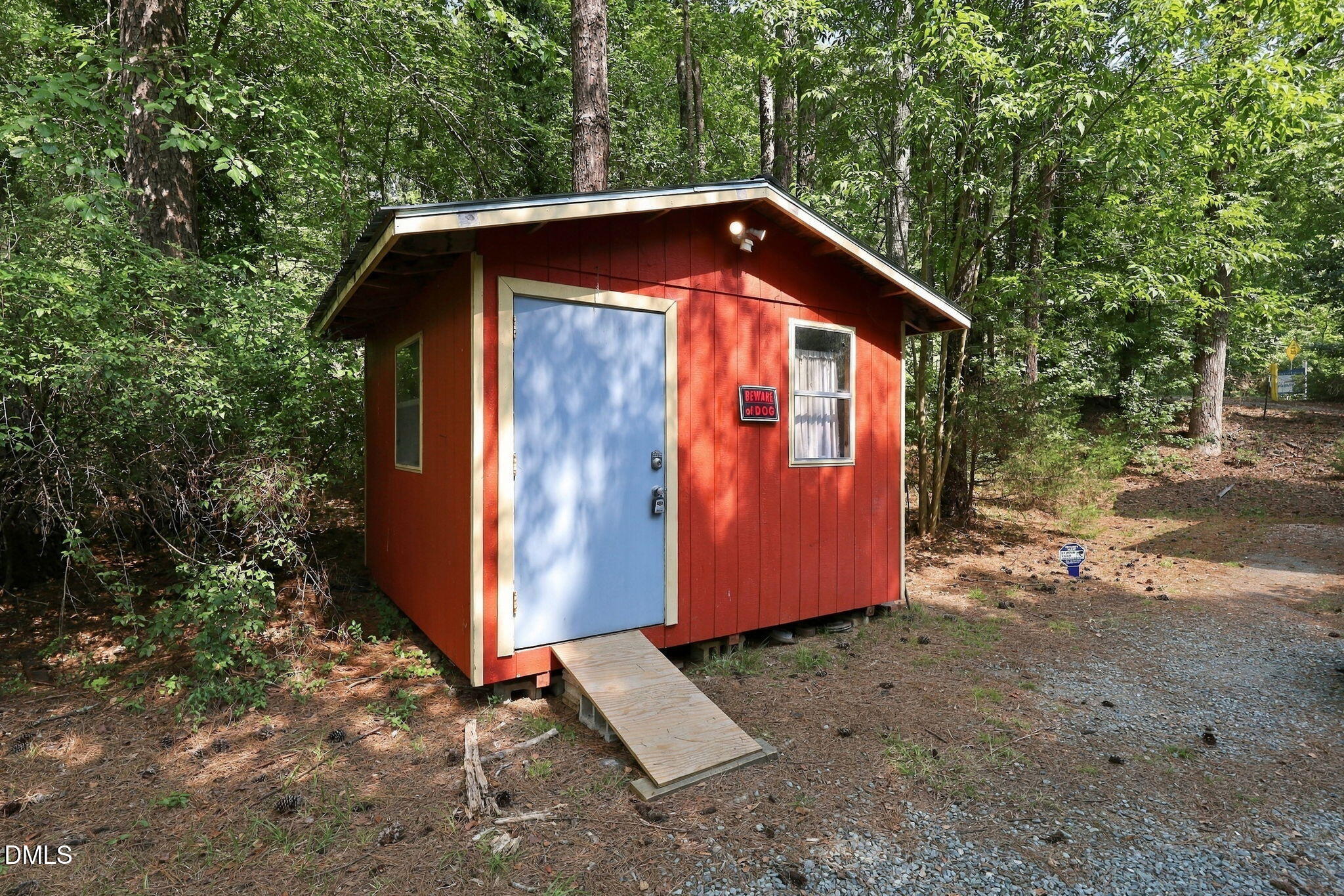 main property photo 18