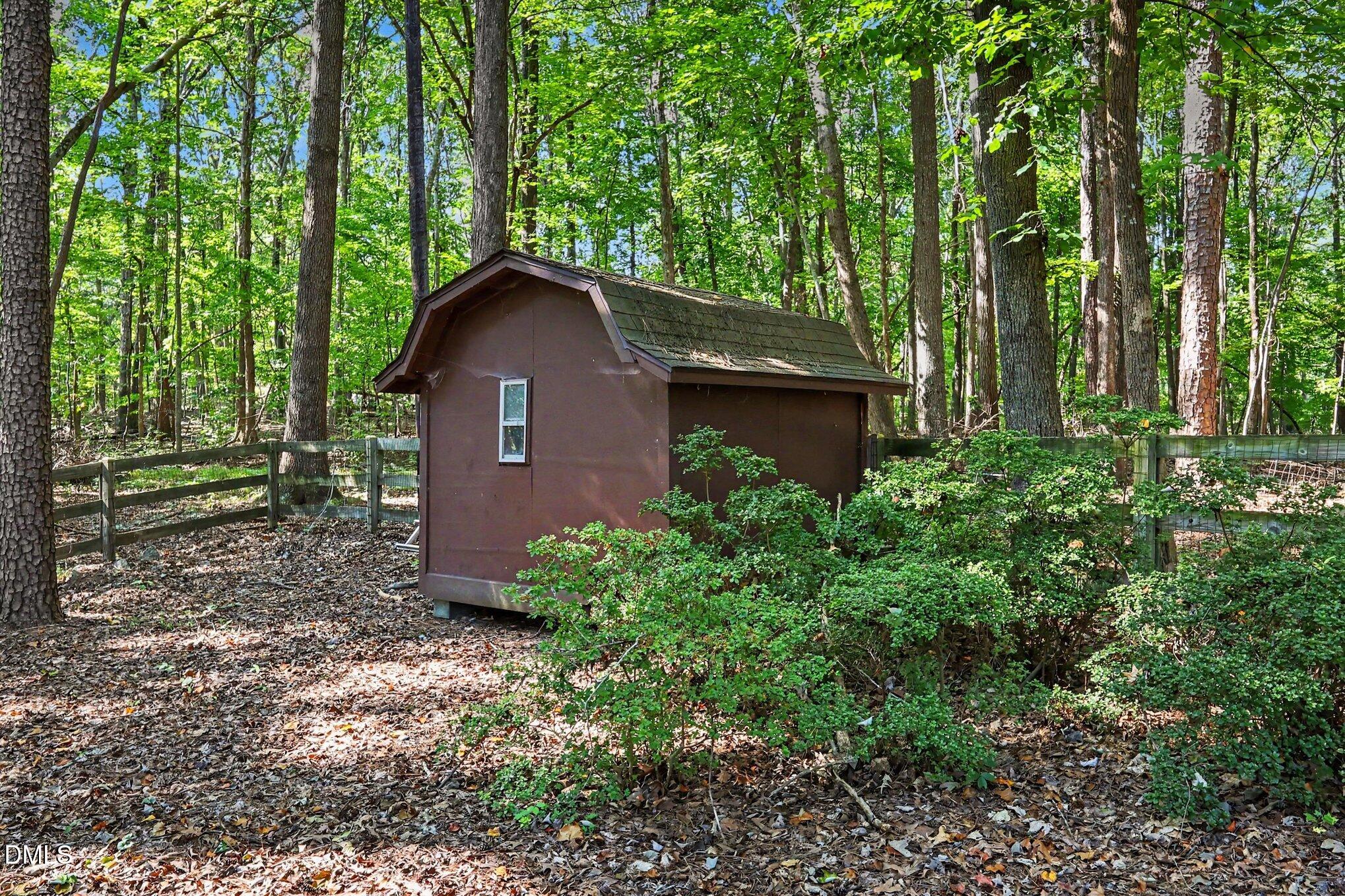main property photo 24