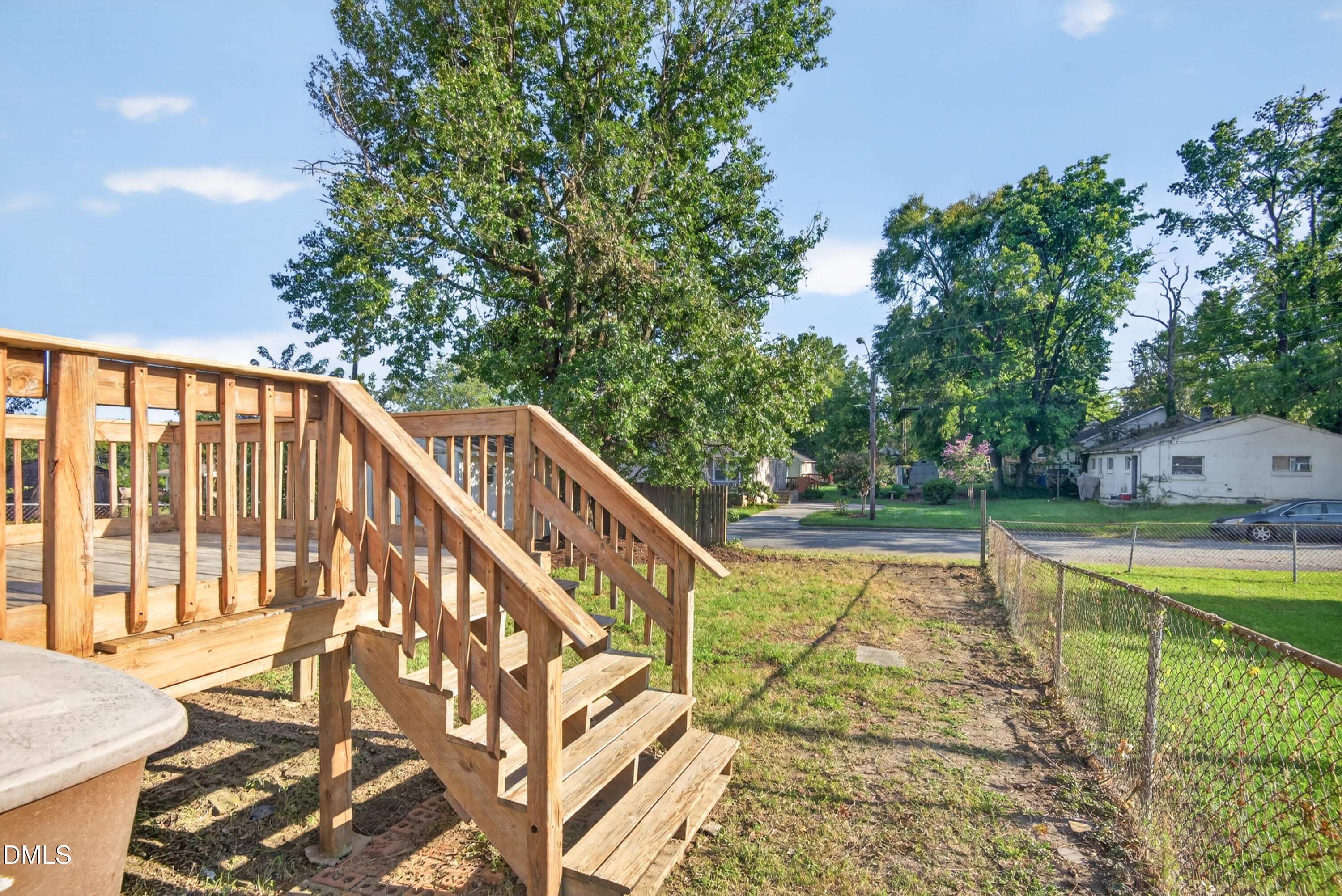main property photo 19