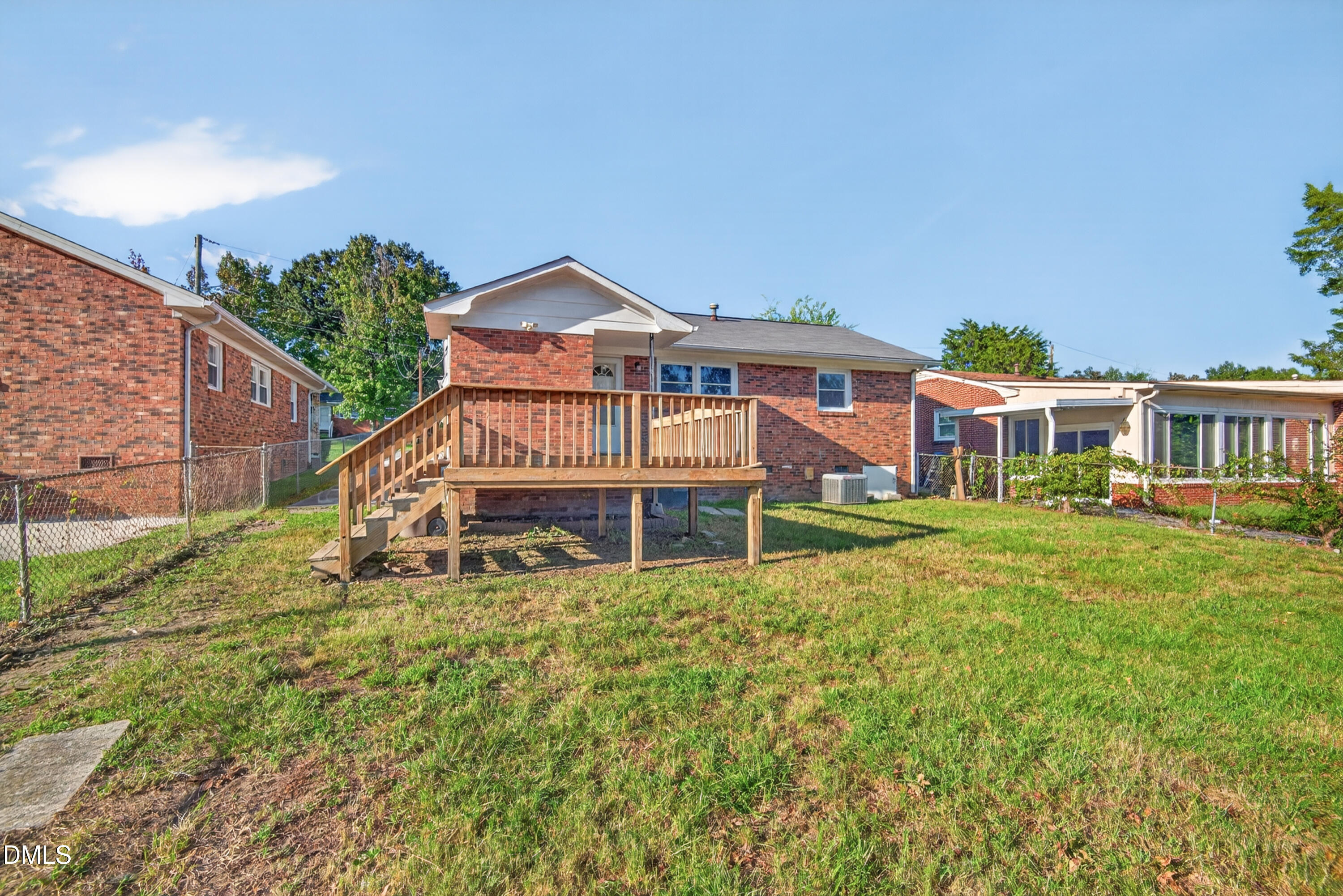 main property photo 20