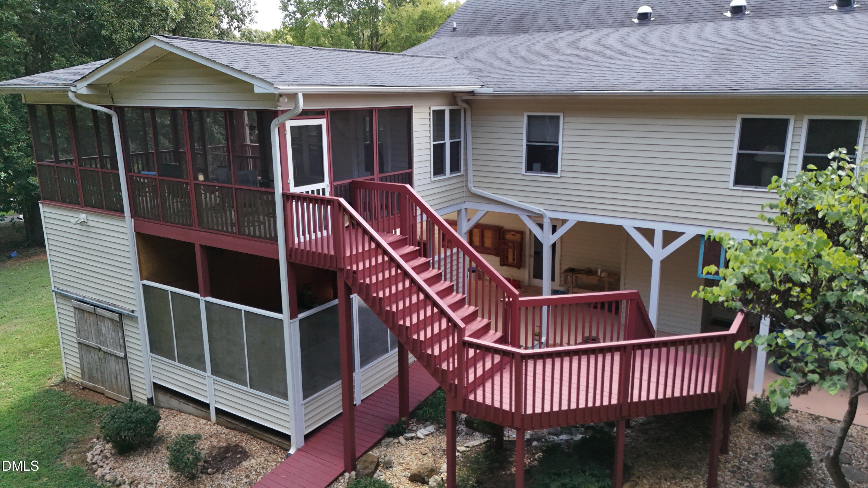 main property photo 51