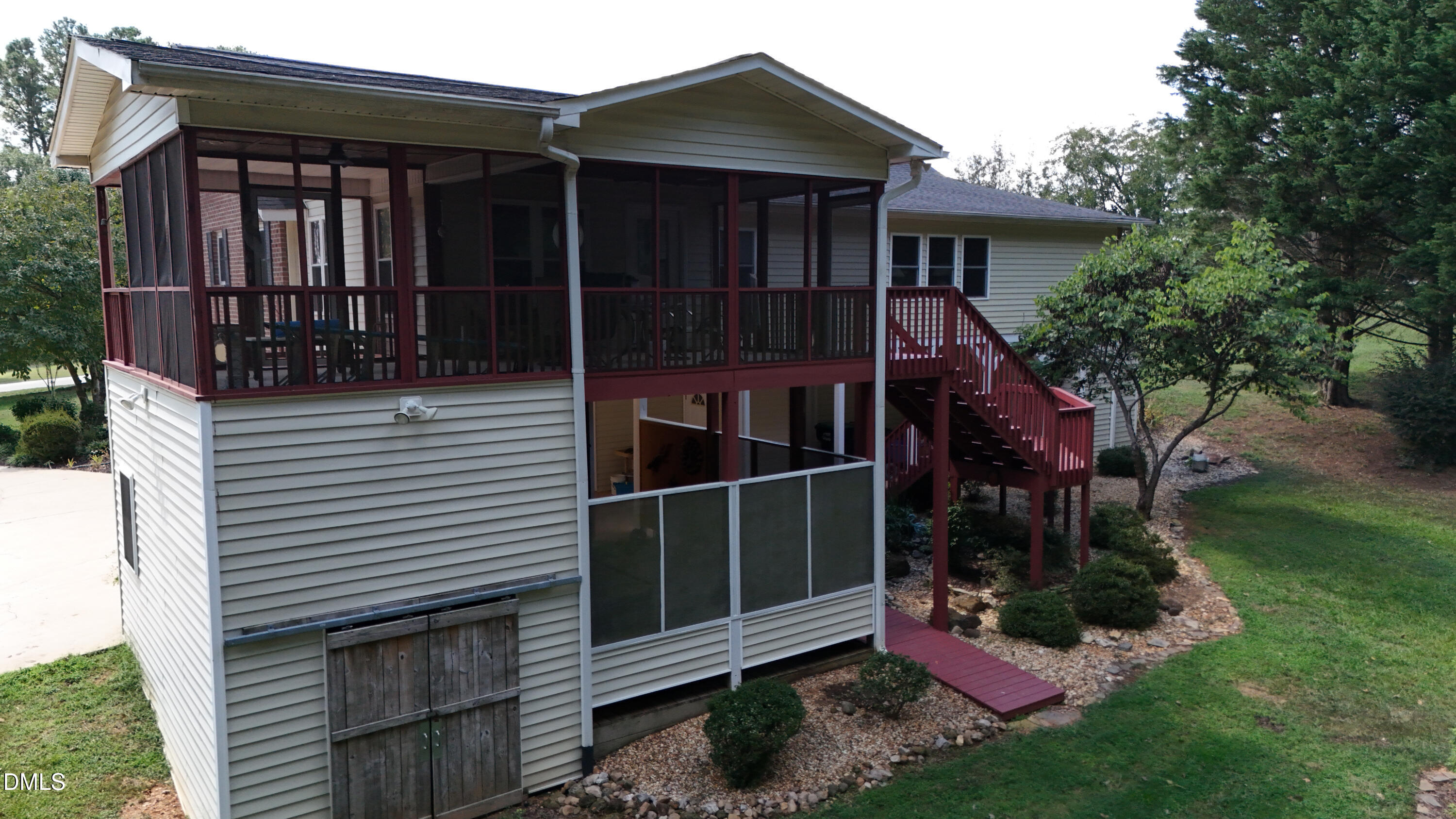main property photo 58