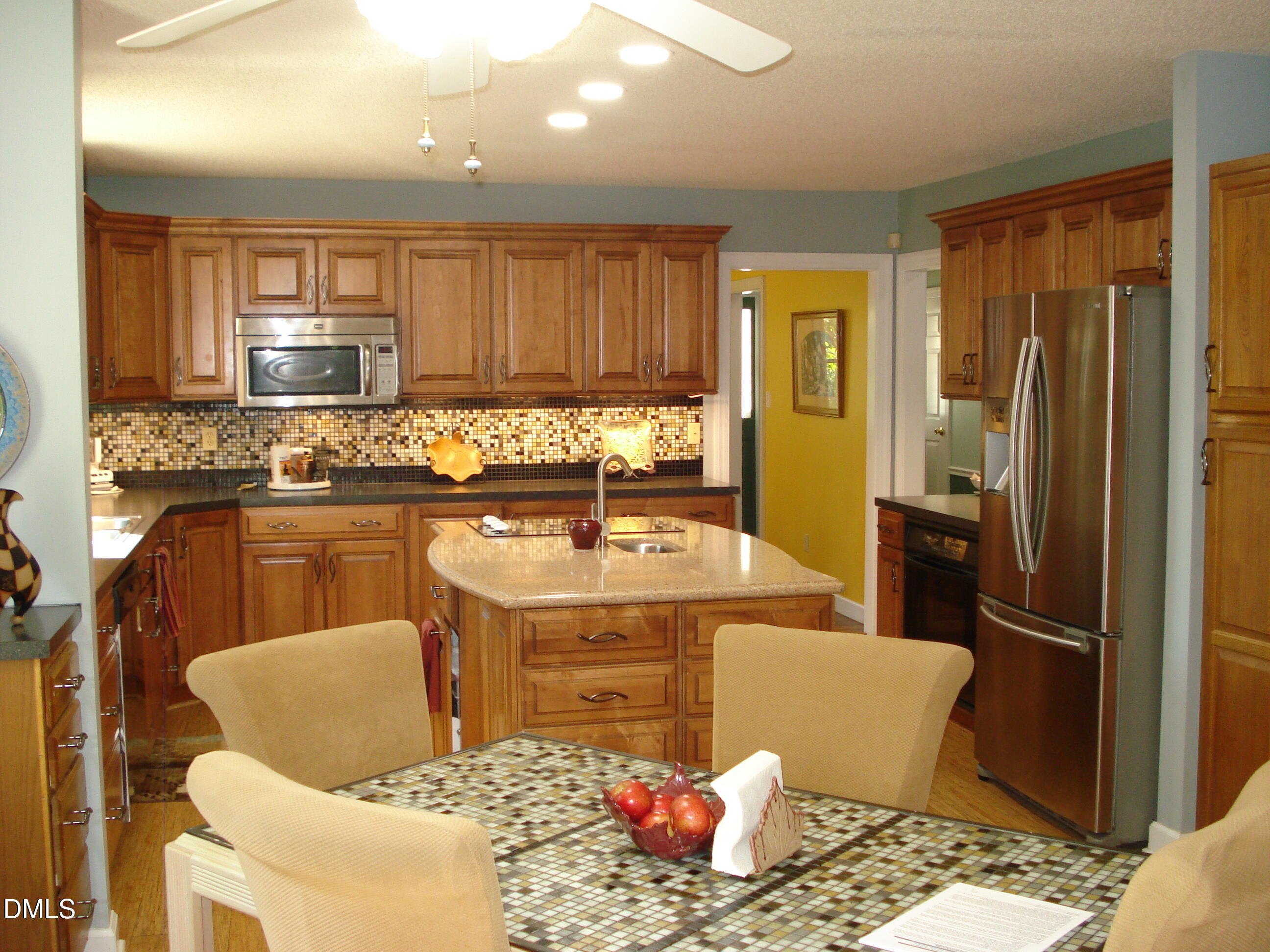 main property photo 9