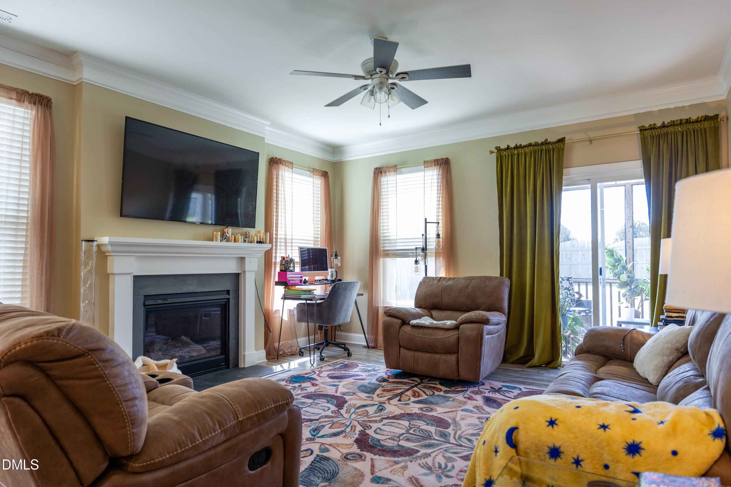 main property photo 11