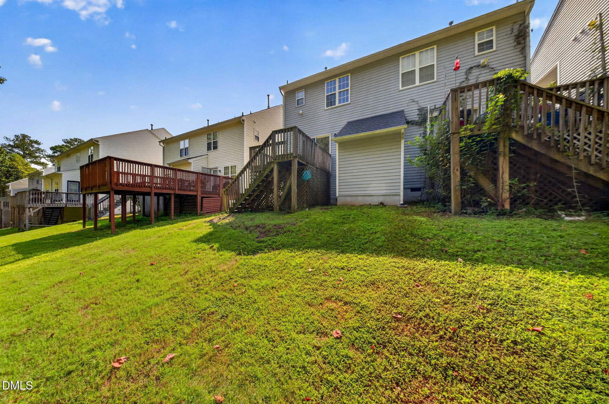 main property photo 32
