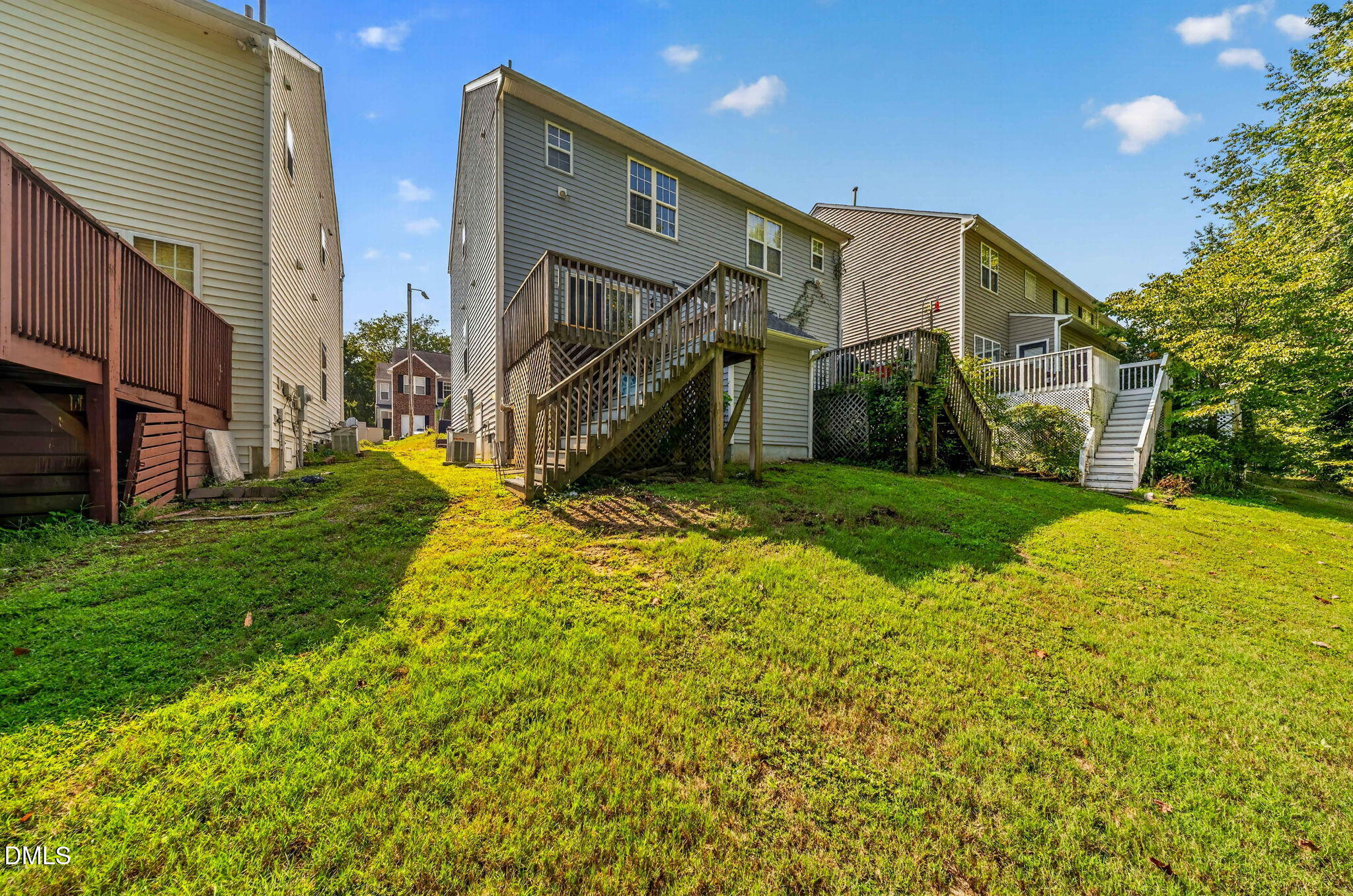 main property photo 33
