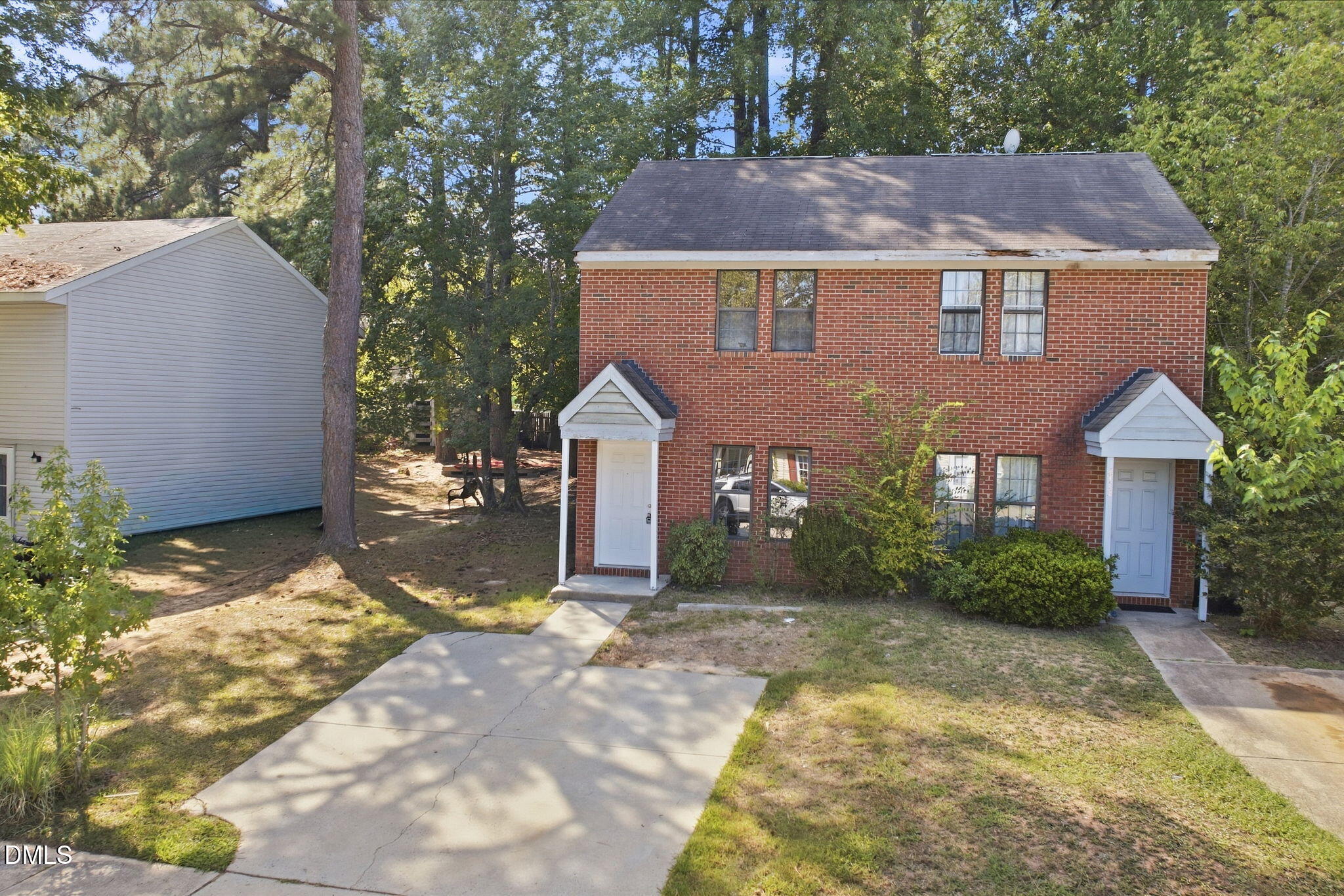 main property photo 5