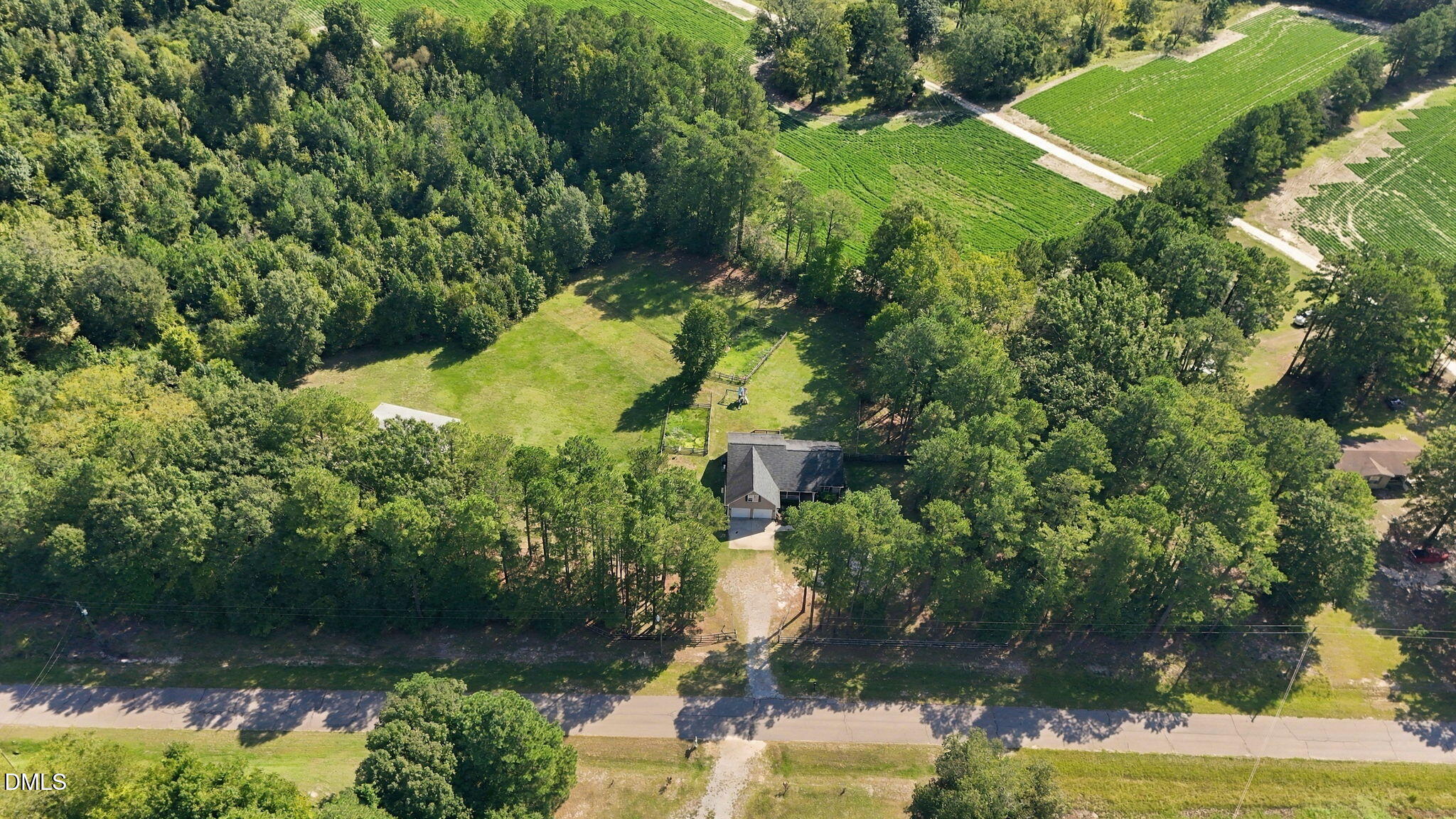 main property photo 30
