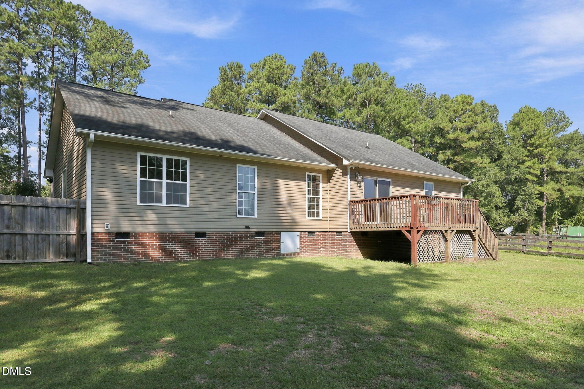main property photo 37
