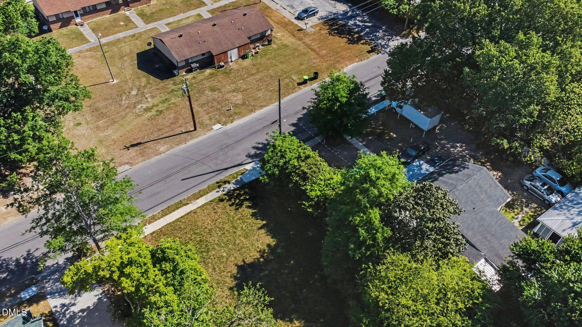 main property photo 30