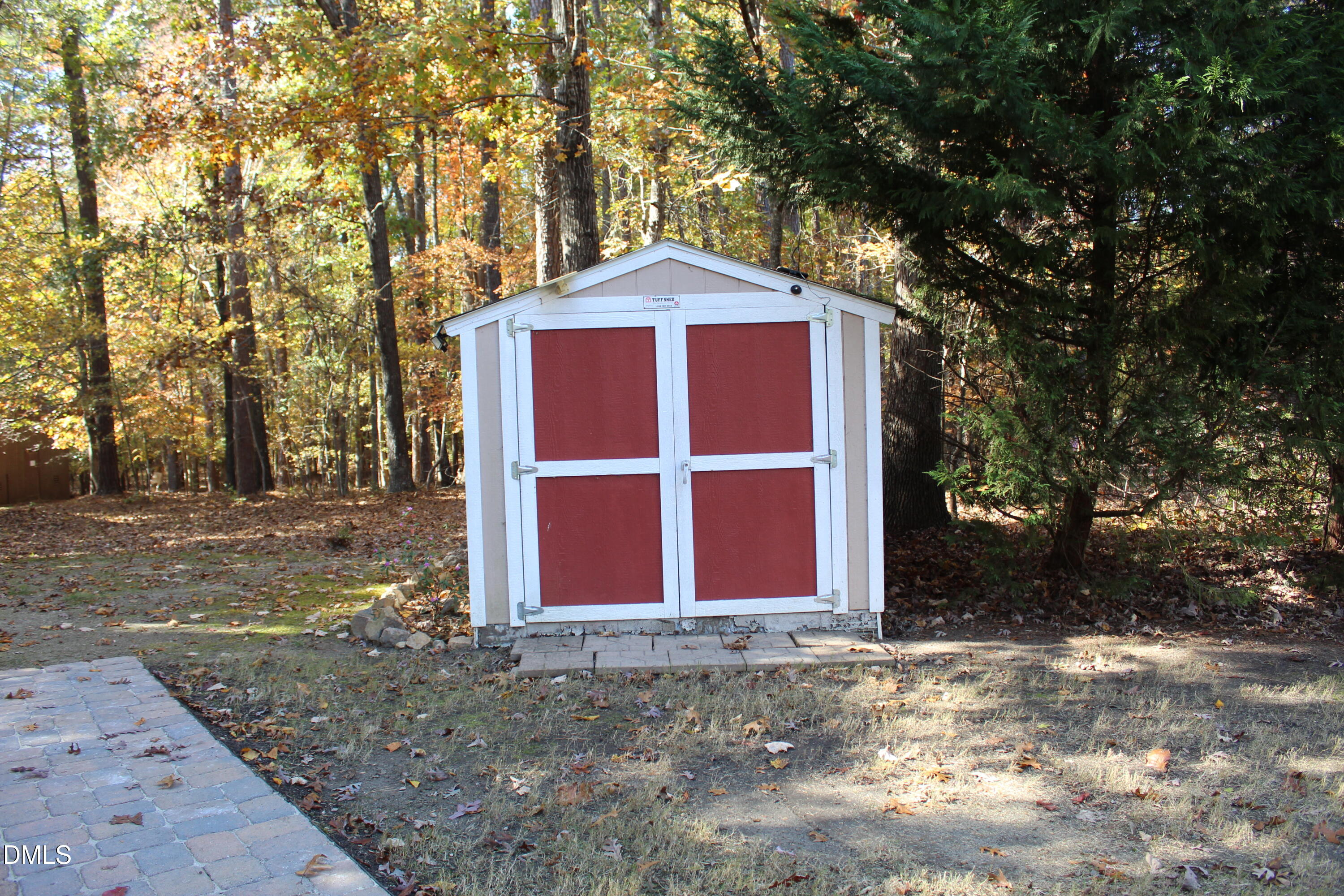 main property photo 26