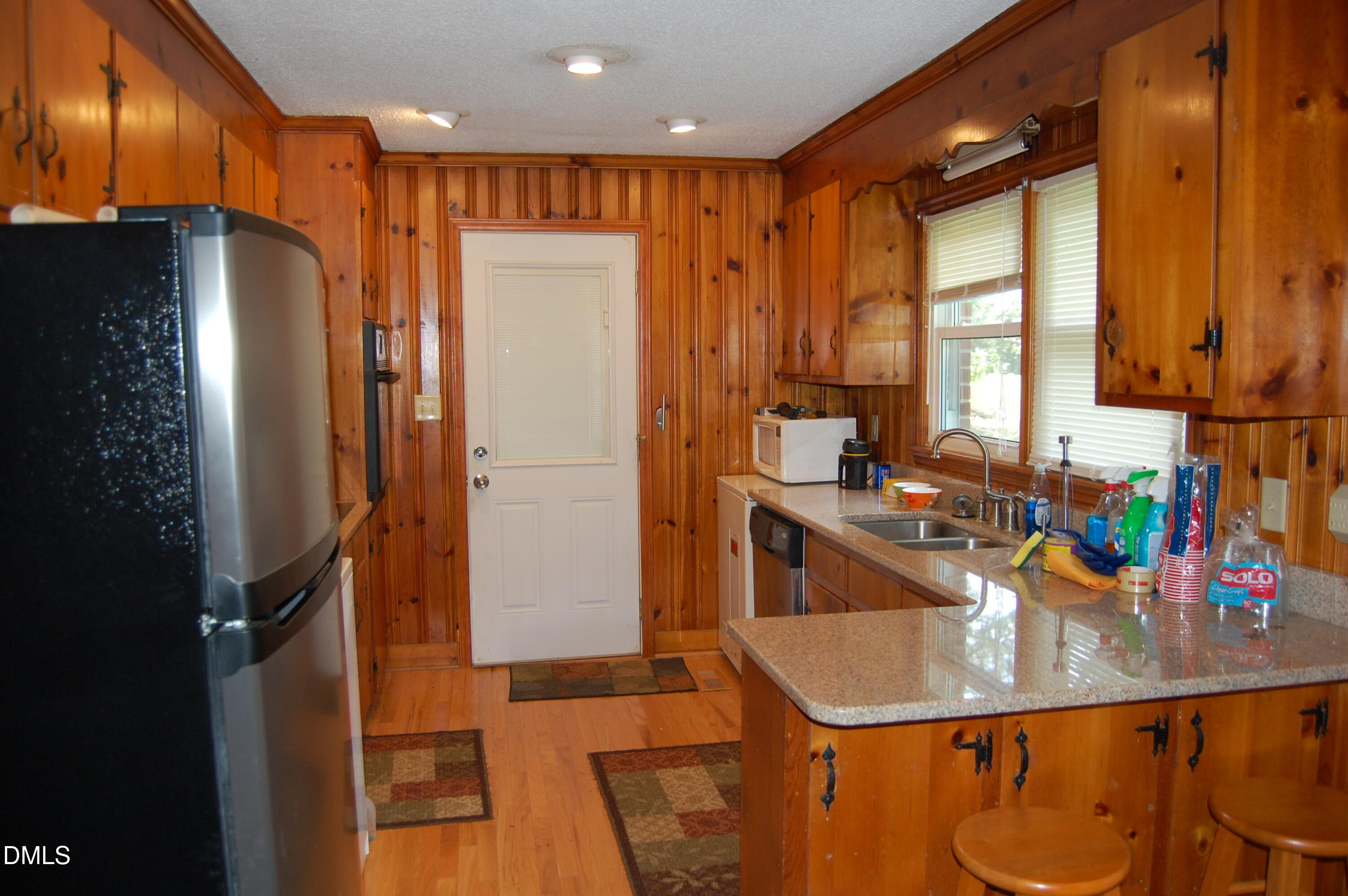 main property photo 14