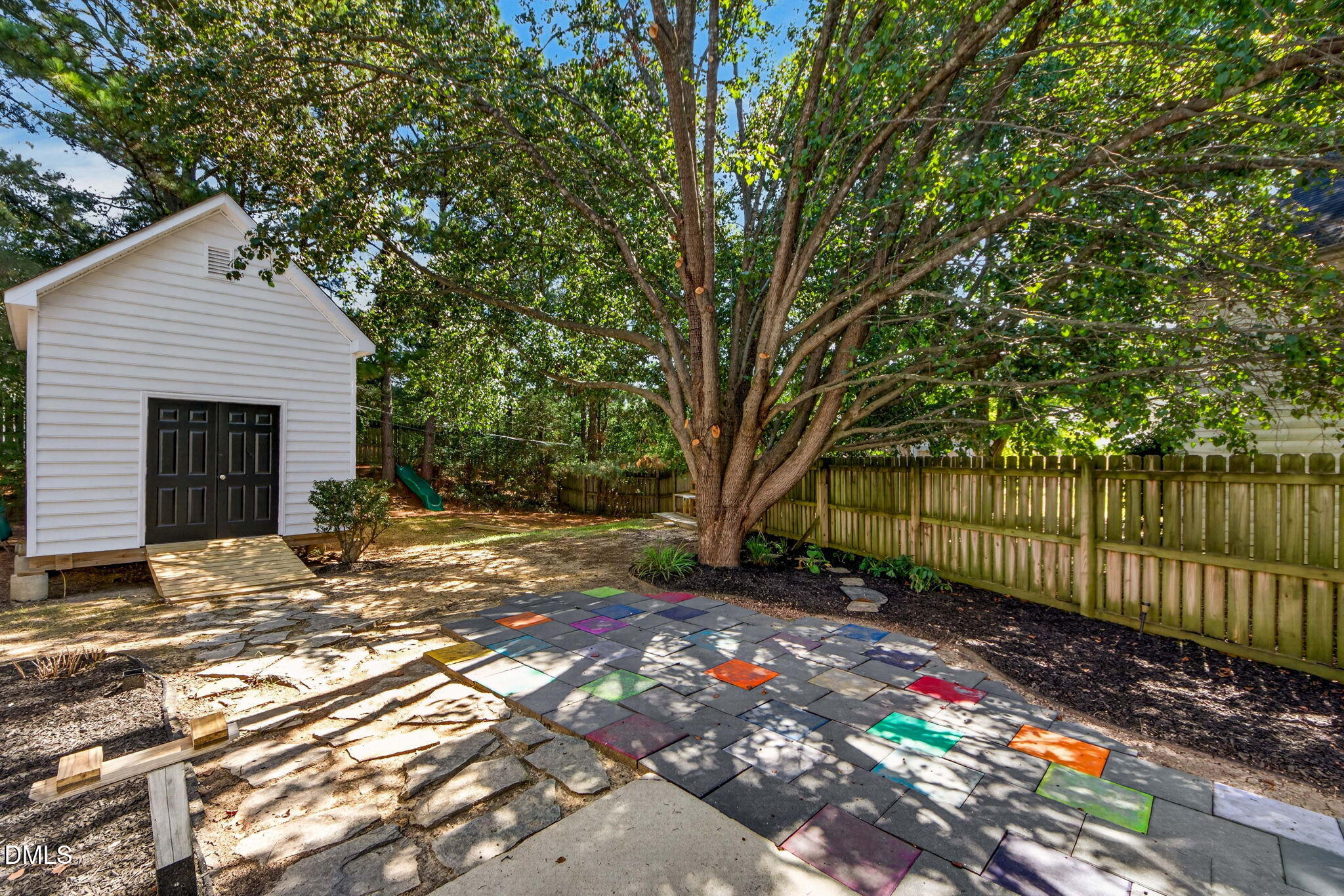 main property photo 14