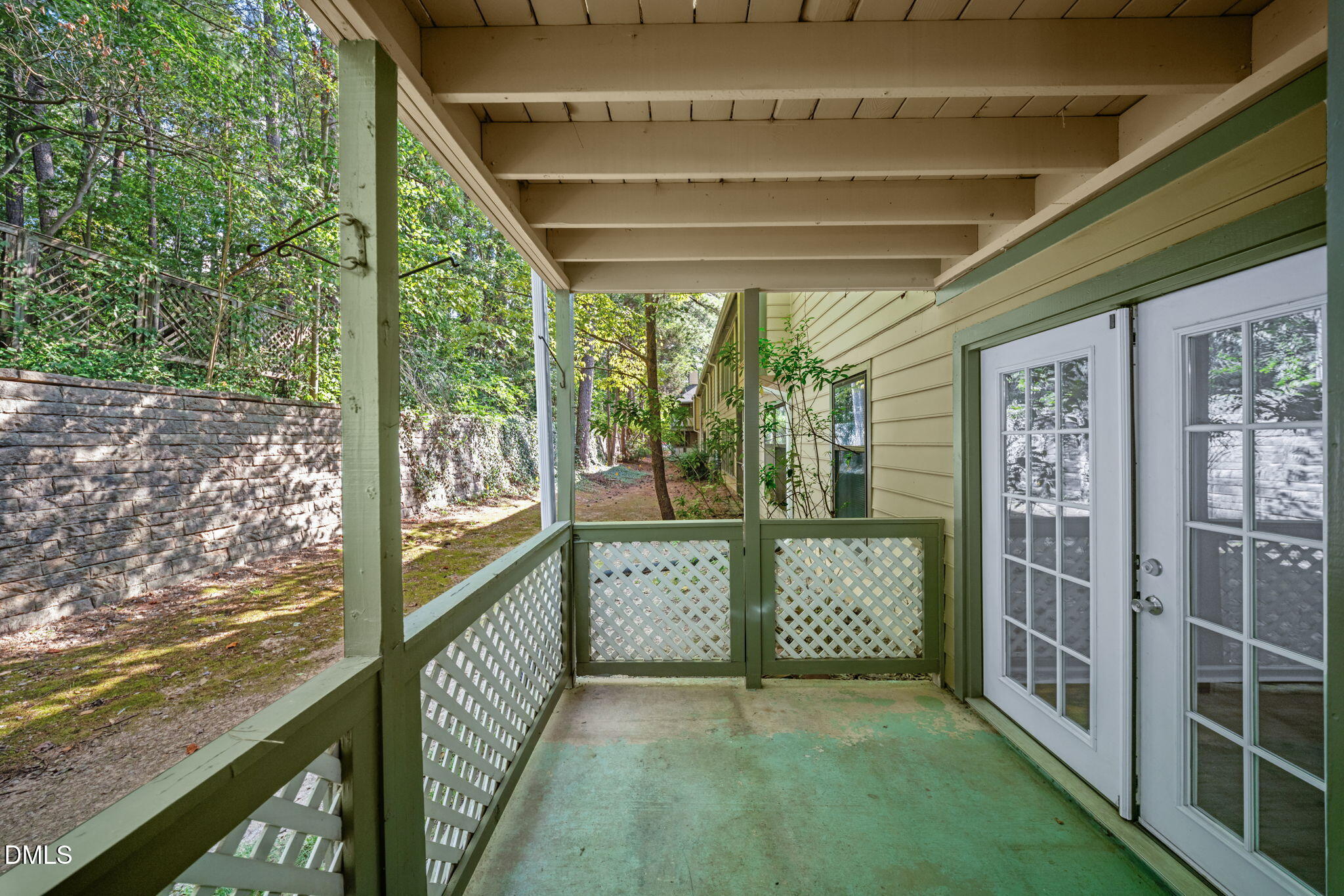 main property photo 18