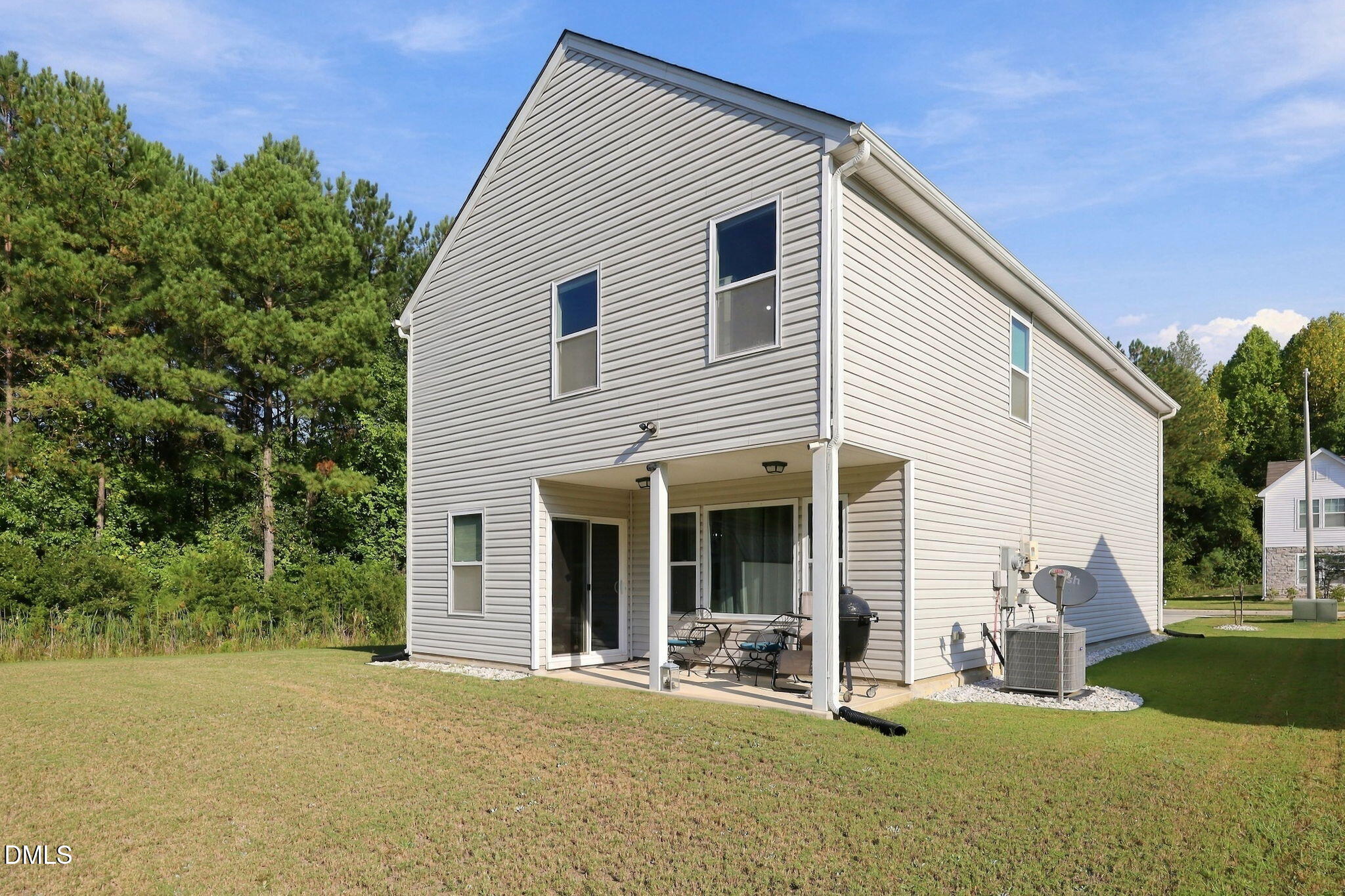 main property photo 16