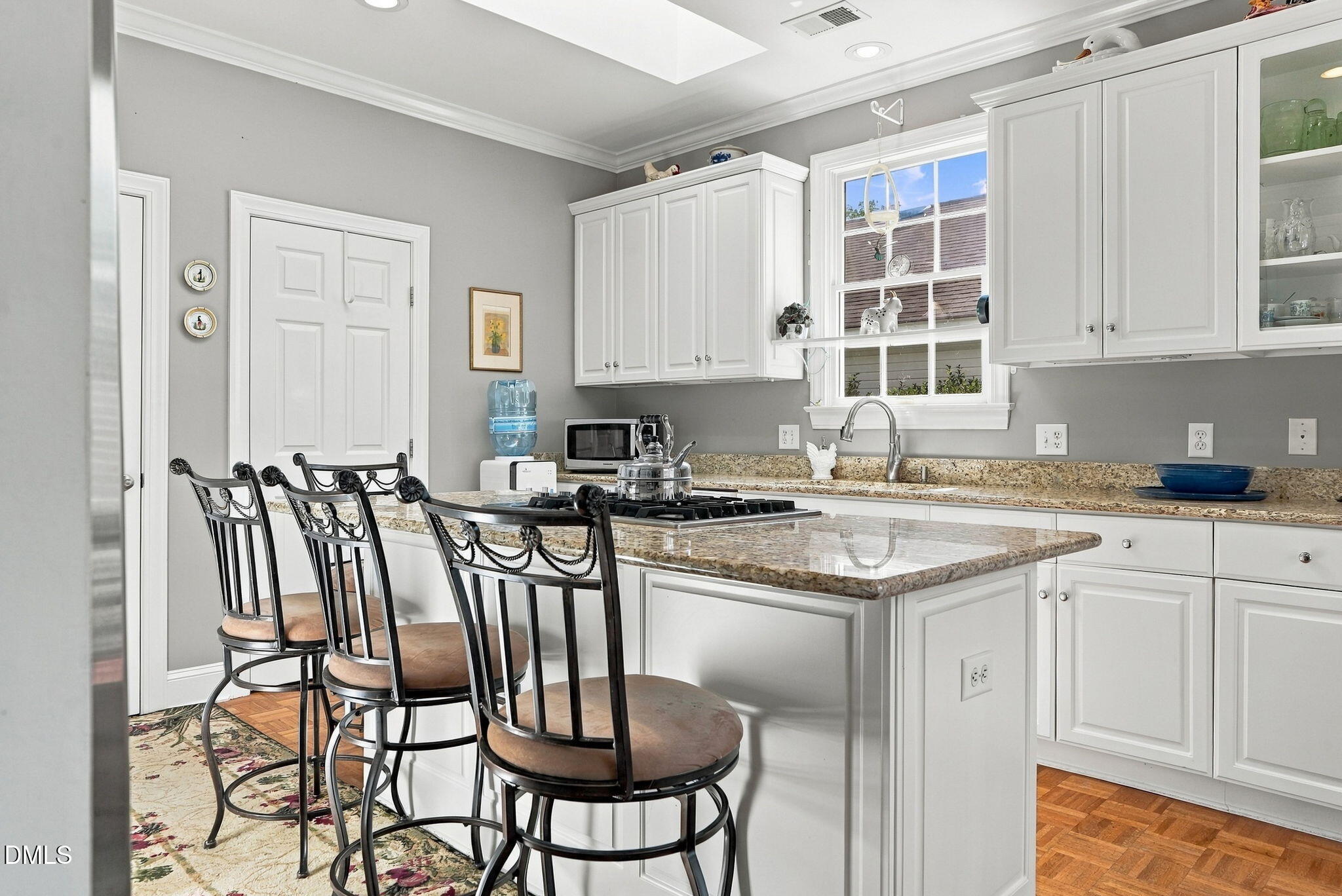 main property photo 12