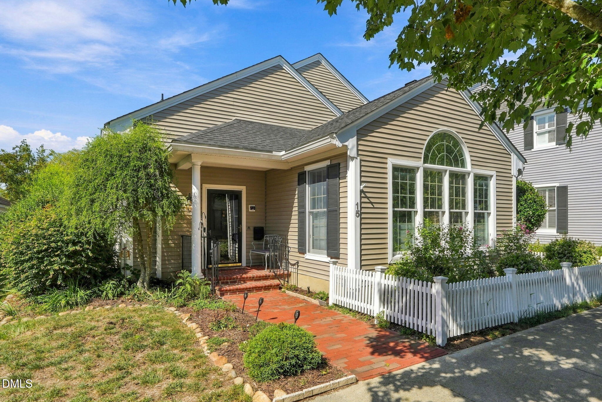 main property photo 2