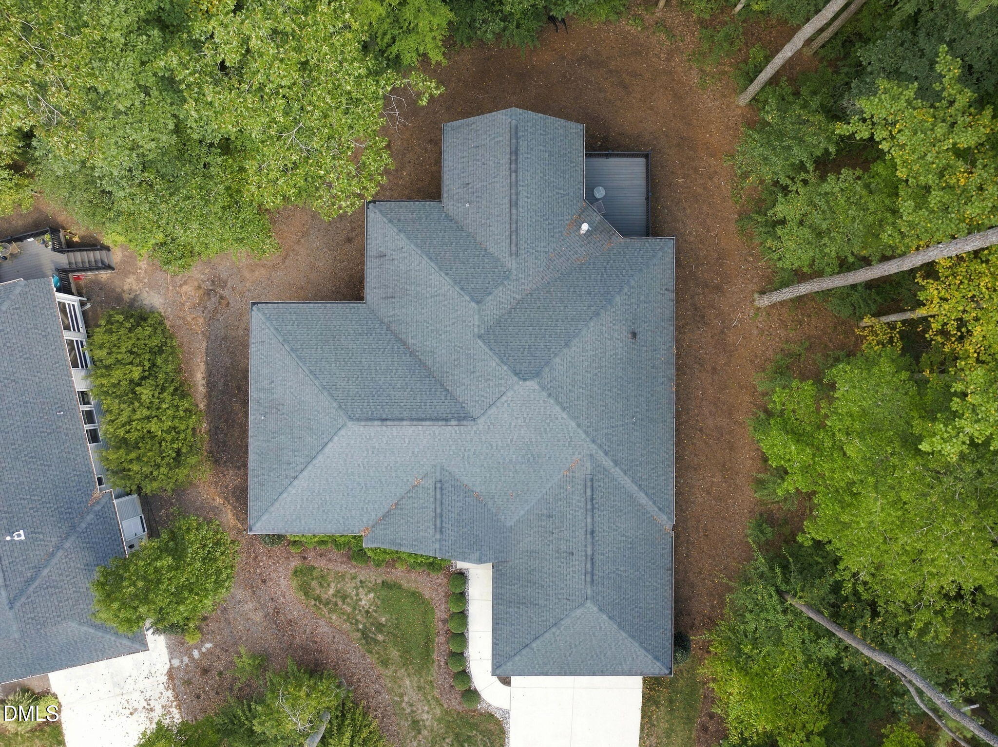 main property photo 40