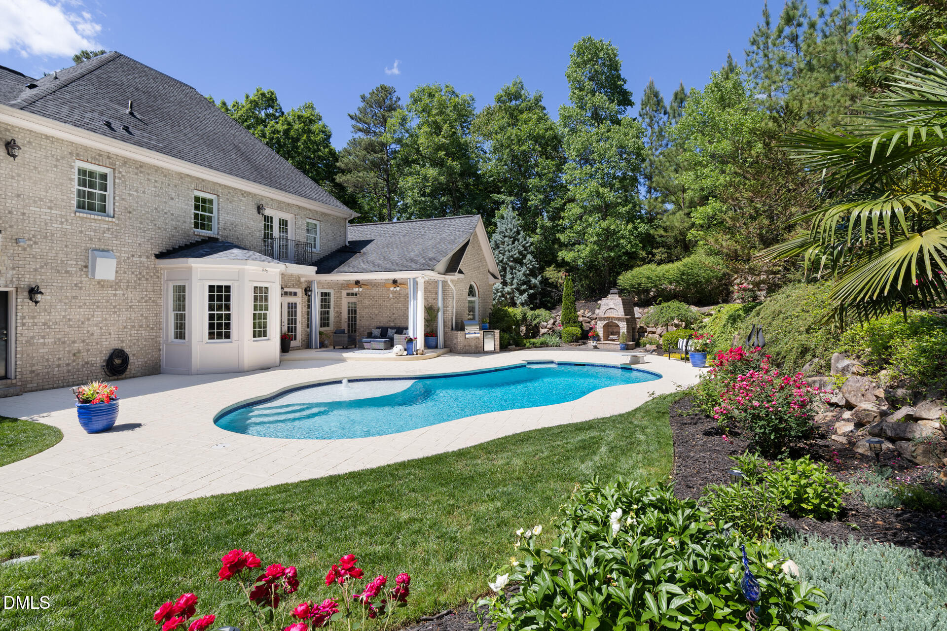 main property photo 34