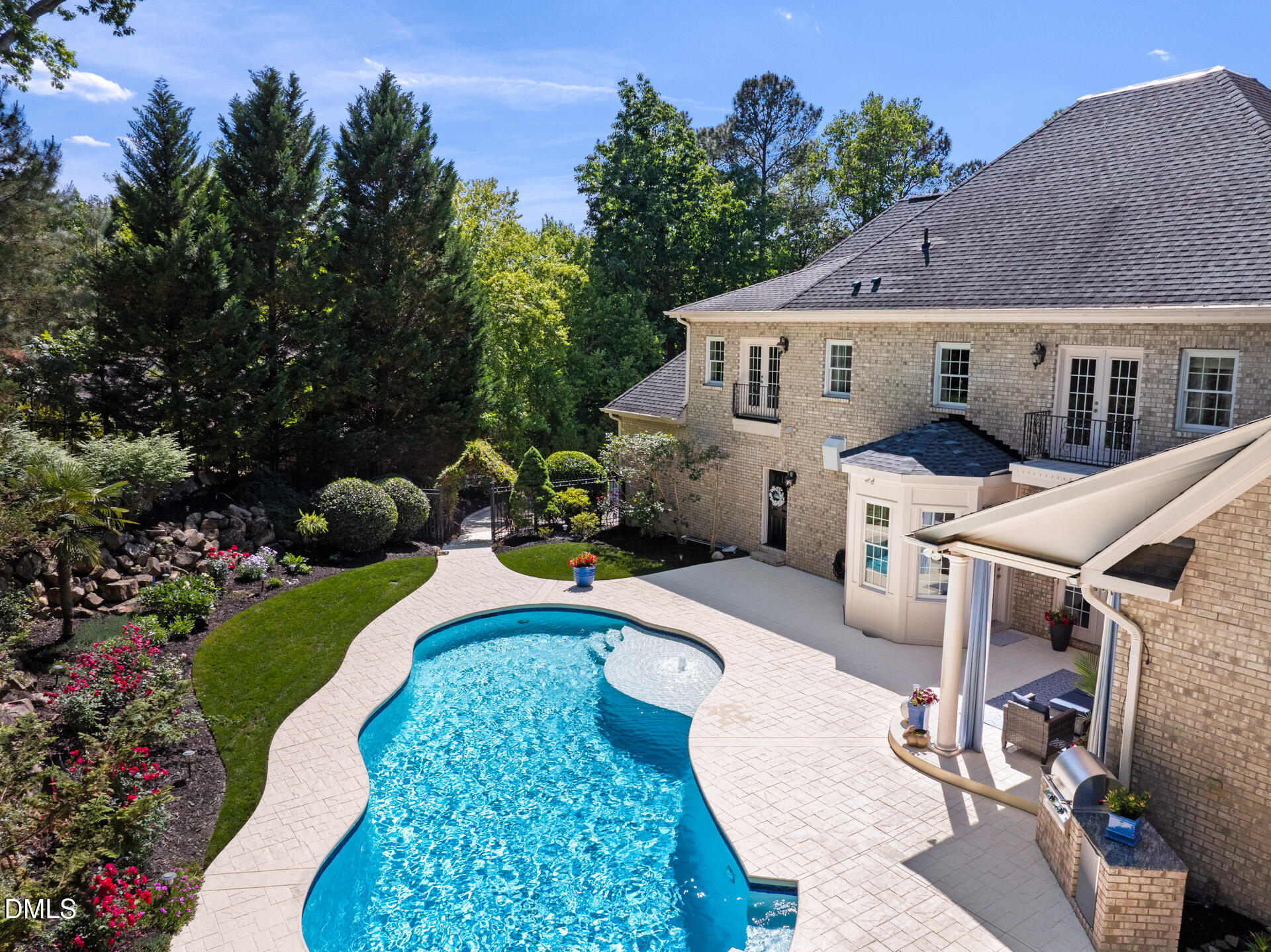 main property photo 39