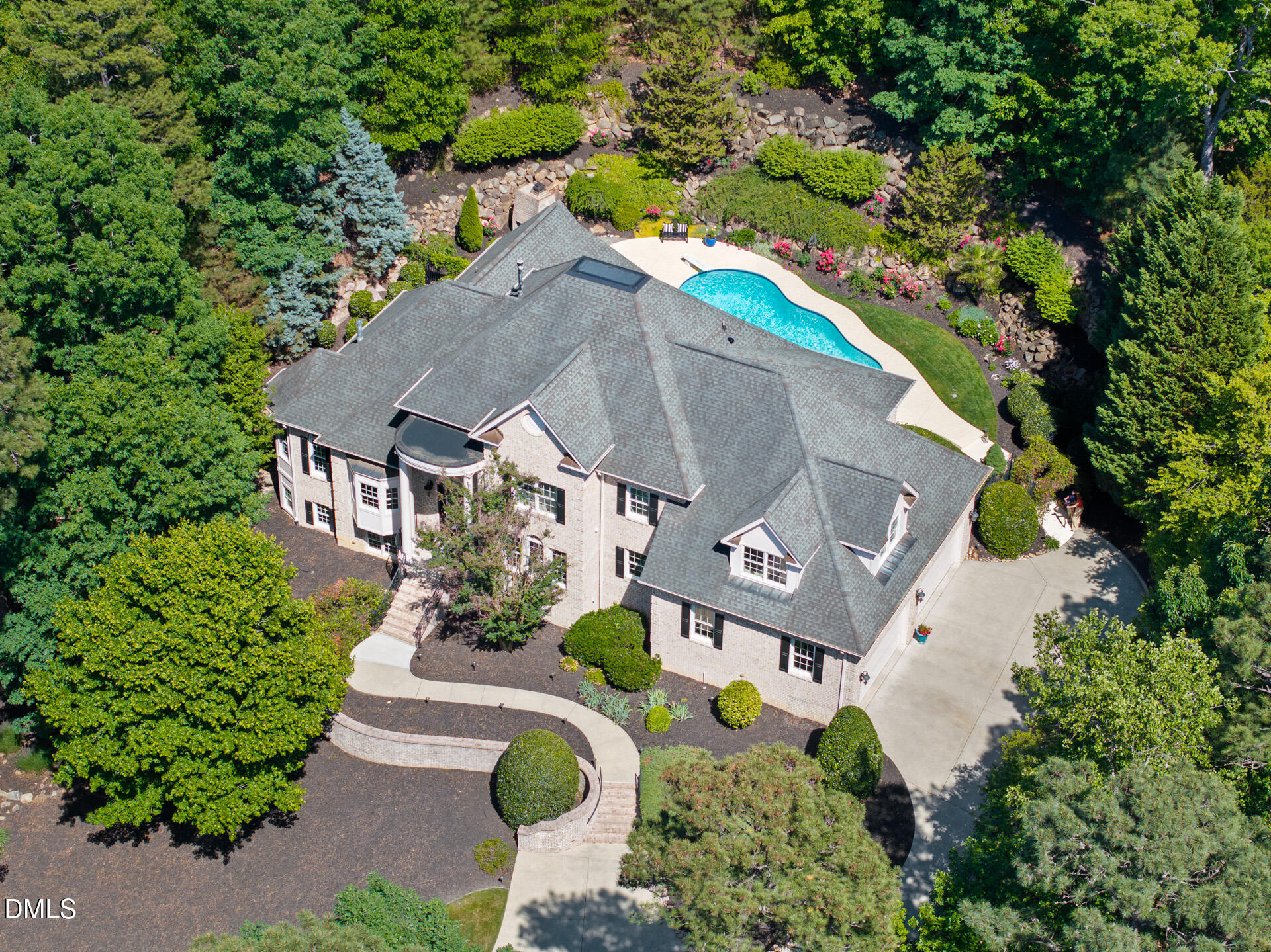 main property photo 41