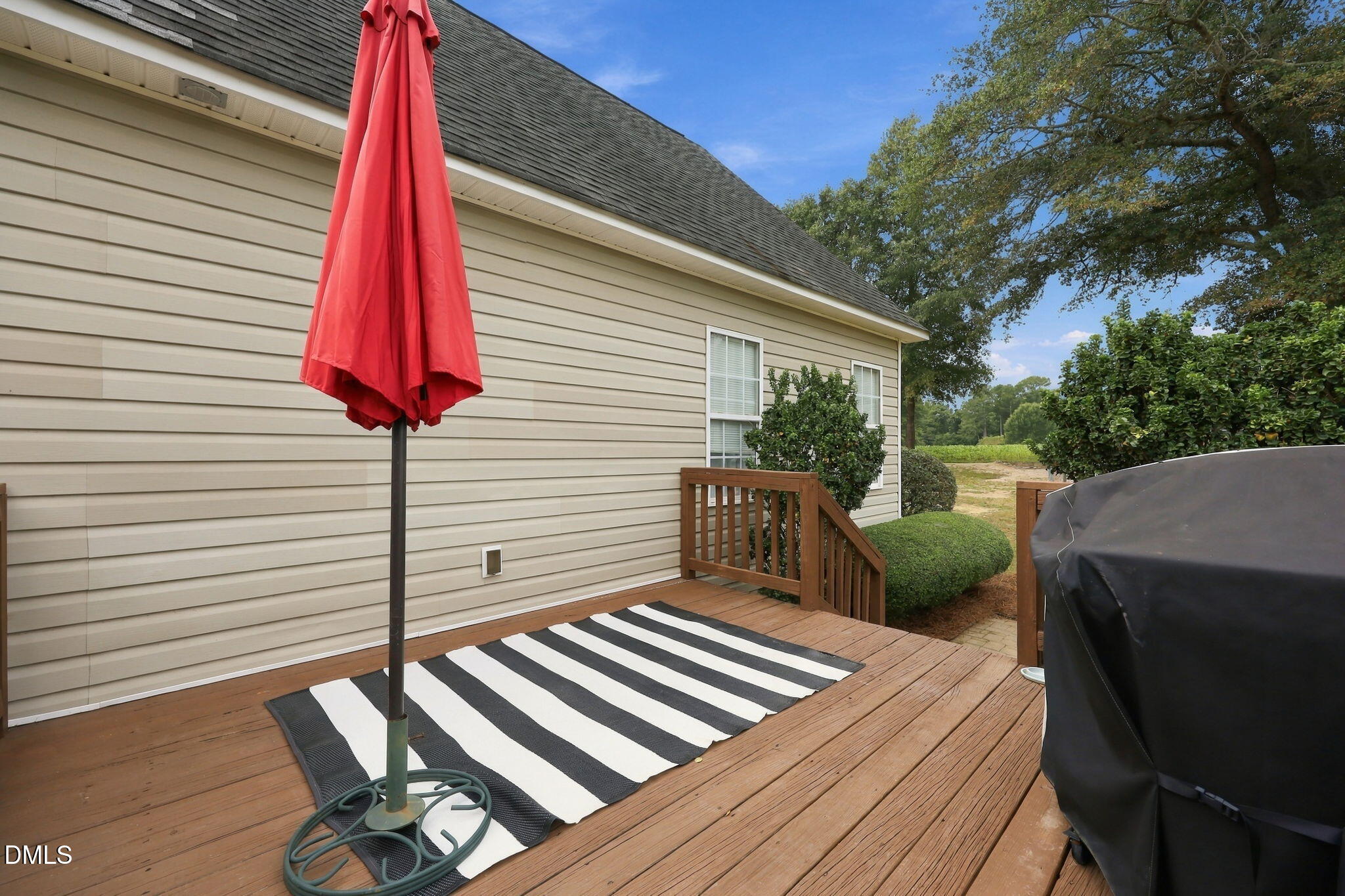 main property photo 31