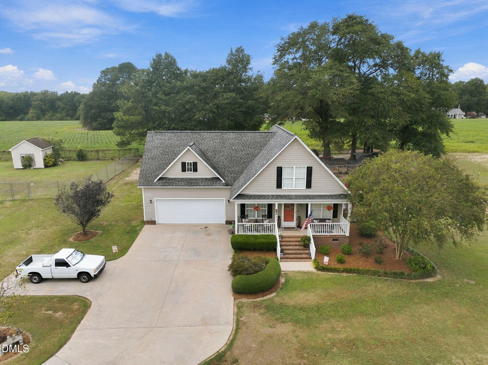 main property photo 38