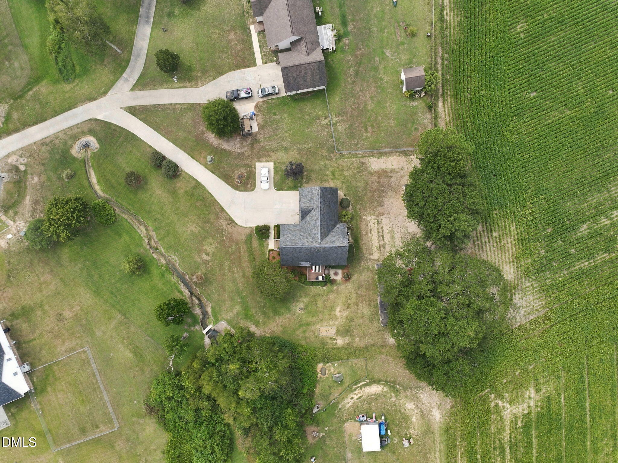 main property photo 41