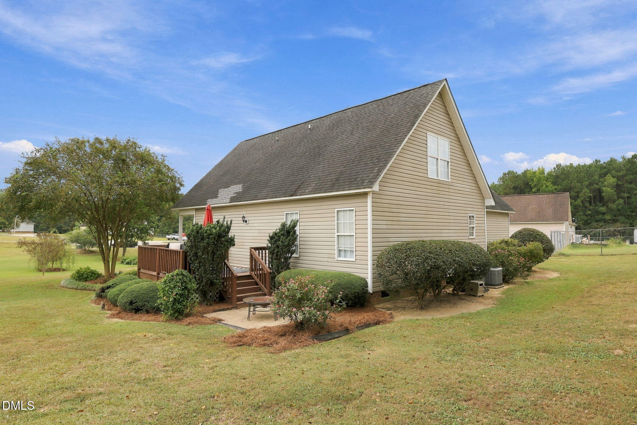 main property photo 45