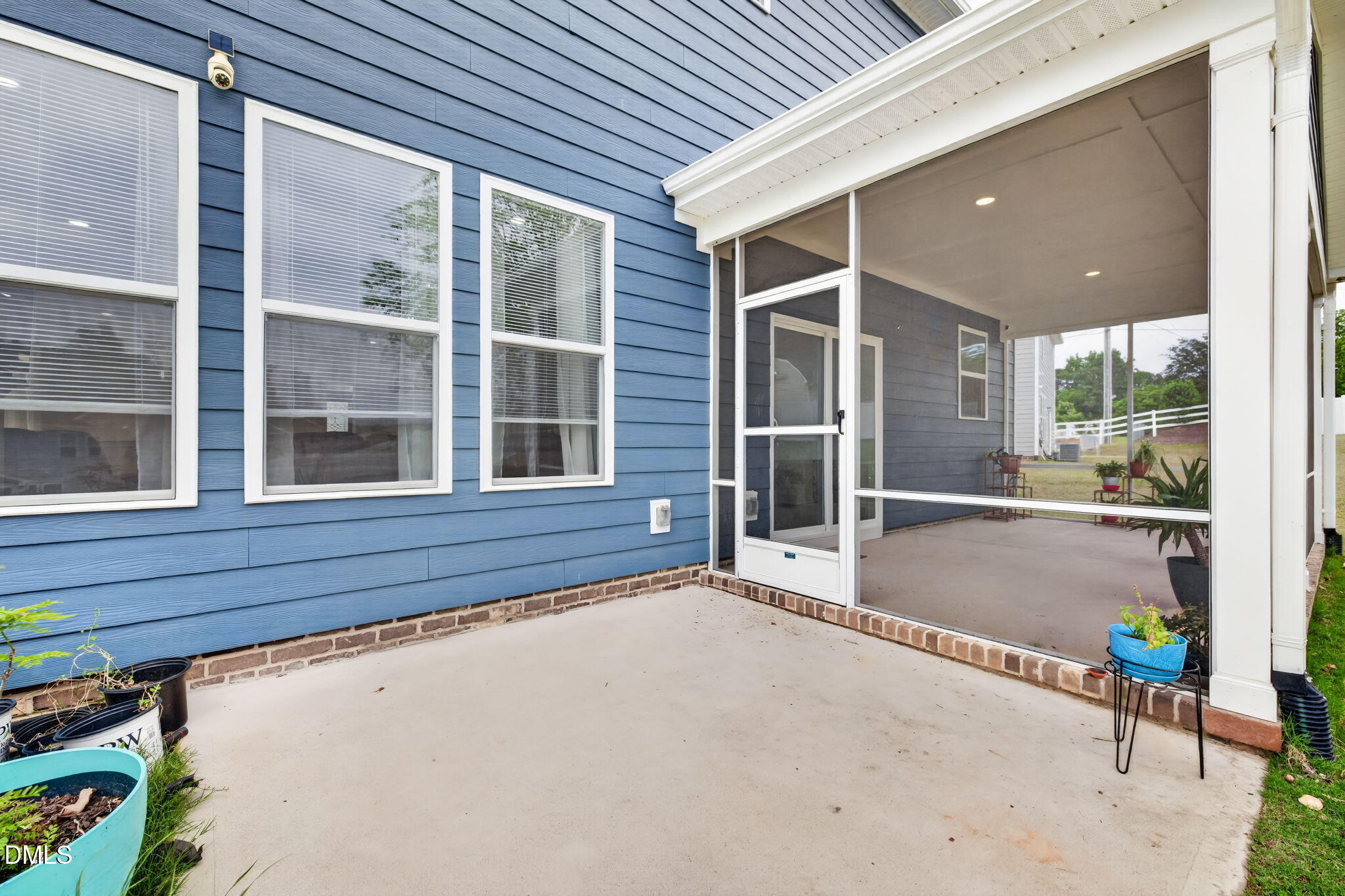 main property photo 31