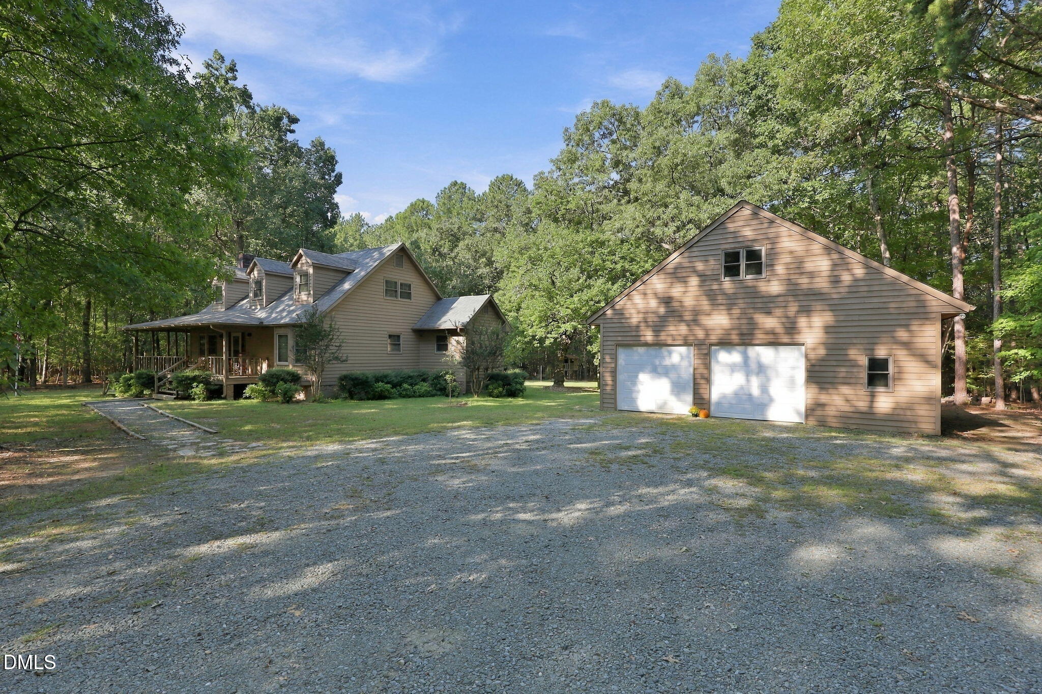main property photo 36