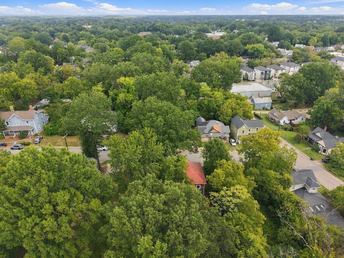main property photo 54
