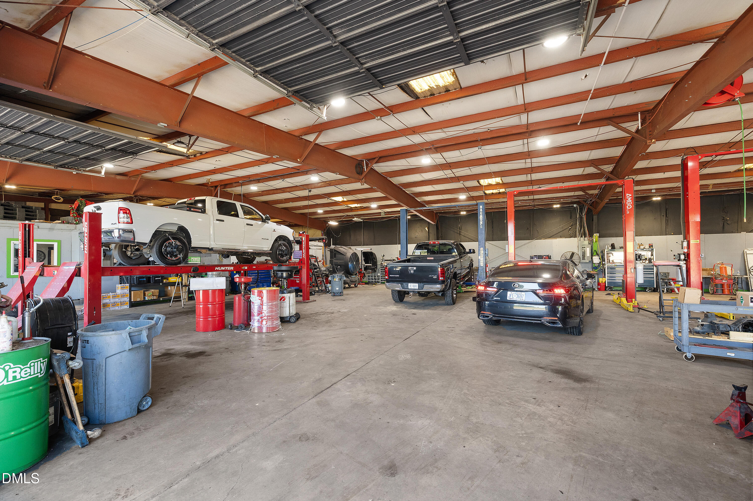 main property photo 33