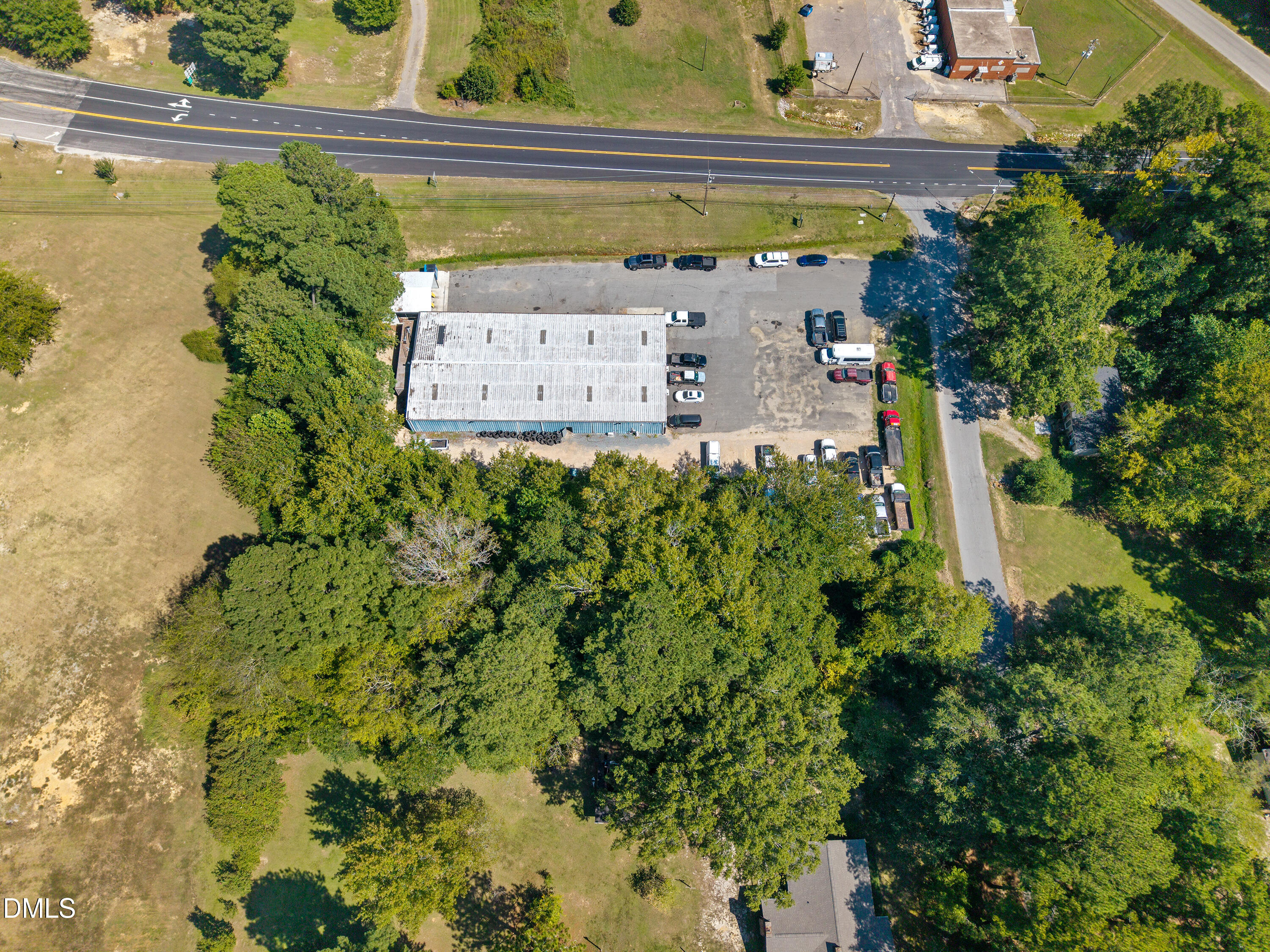 main property photo 40