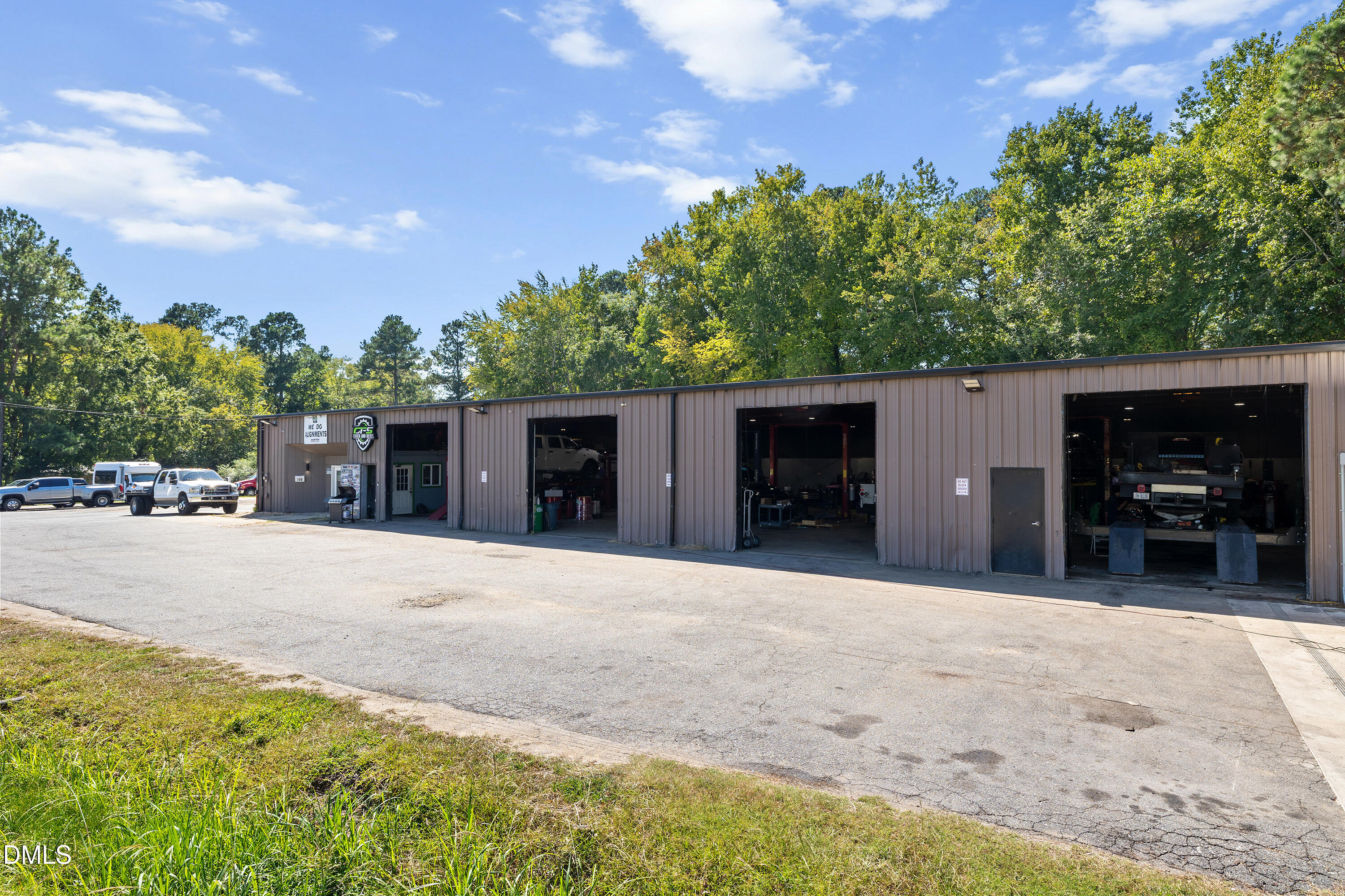 main property photo 5