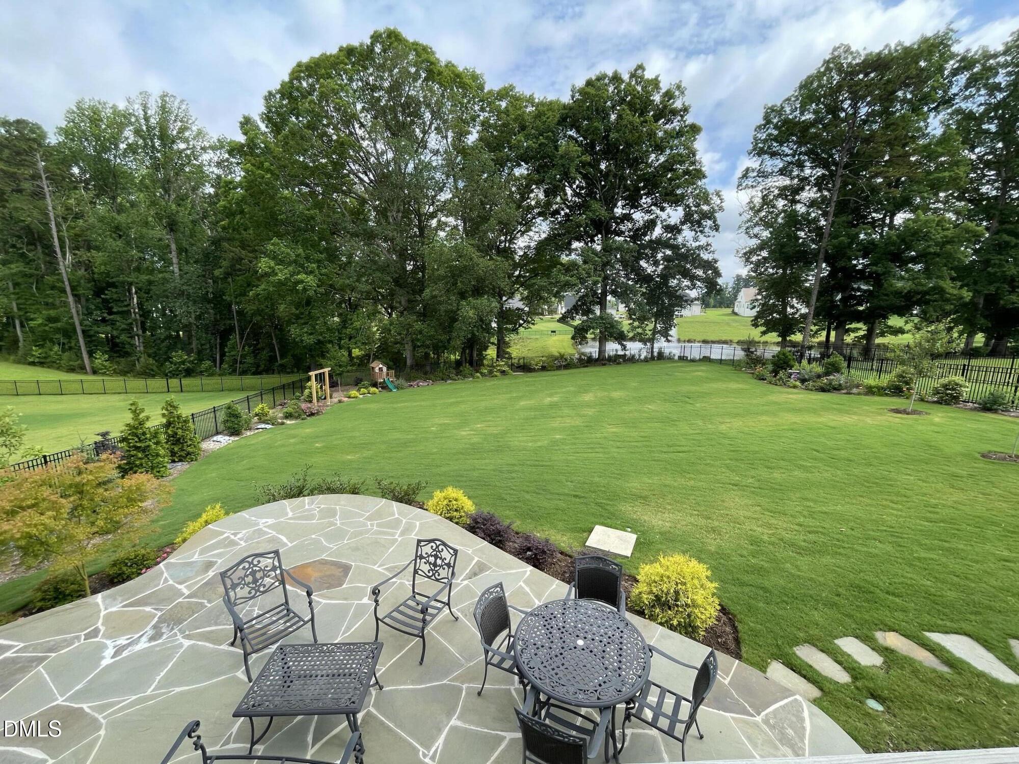 main property photo 45