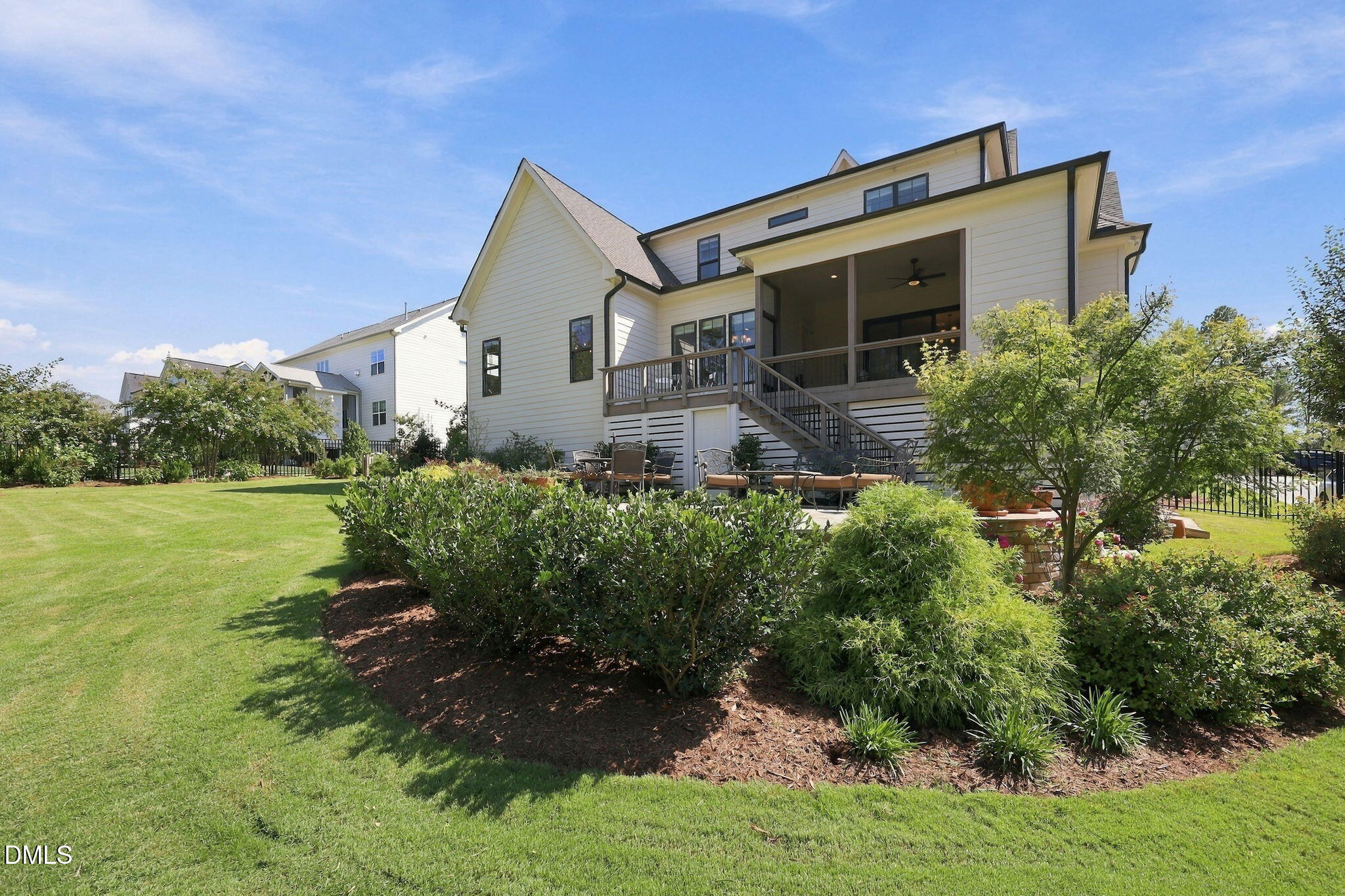 main property photo 49